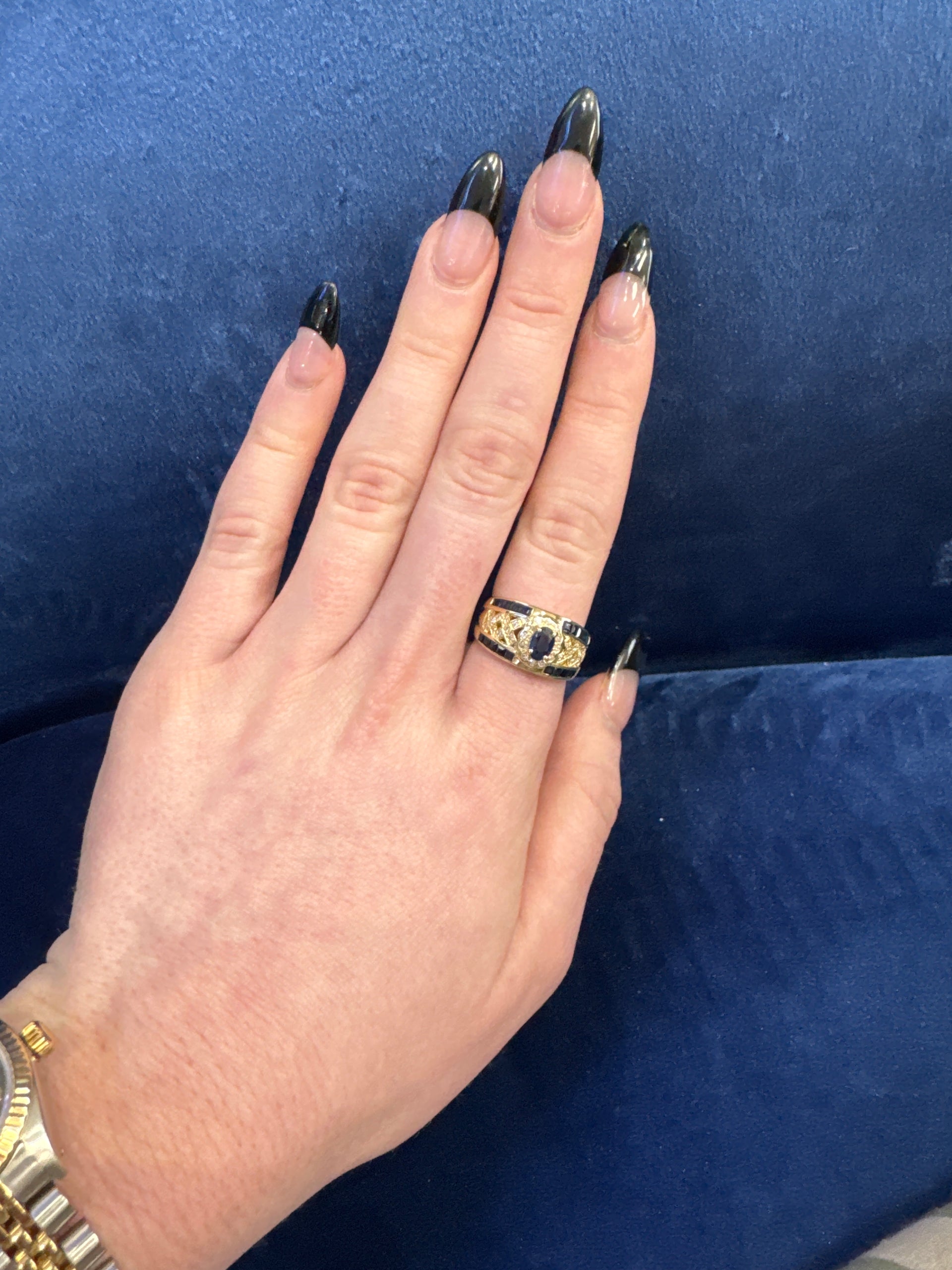 Blue Sapphire Estate Ring in 14K Yellow Gold