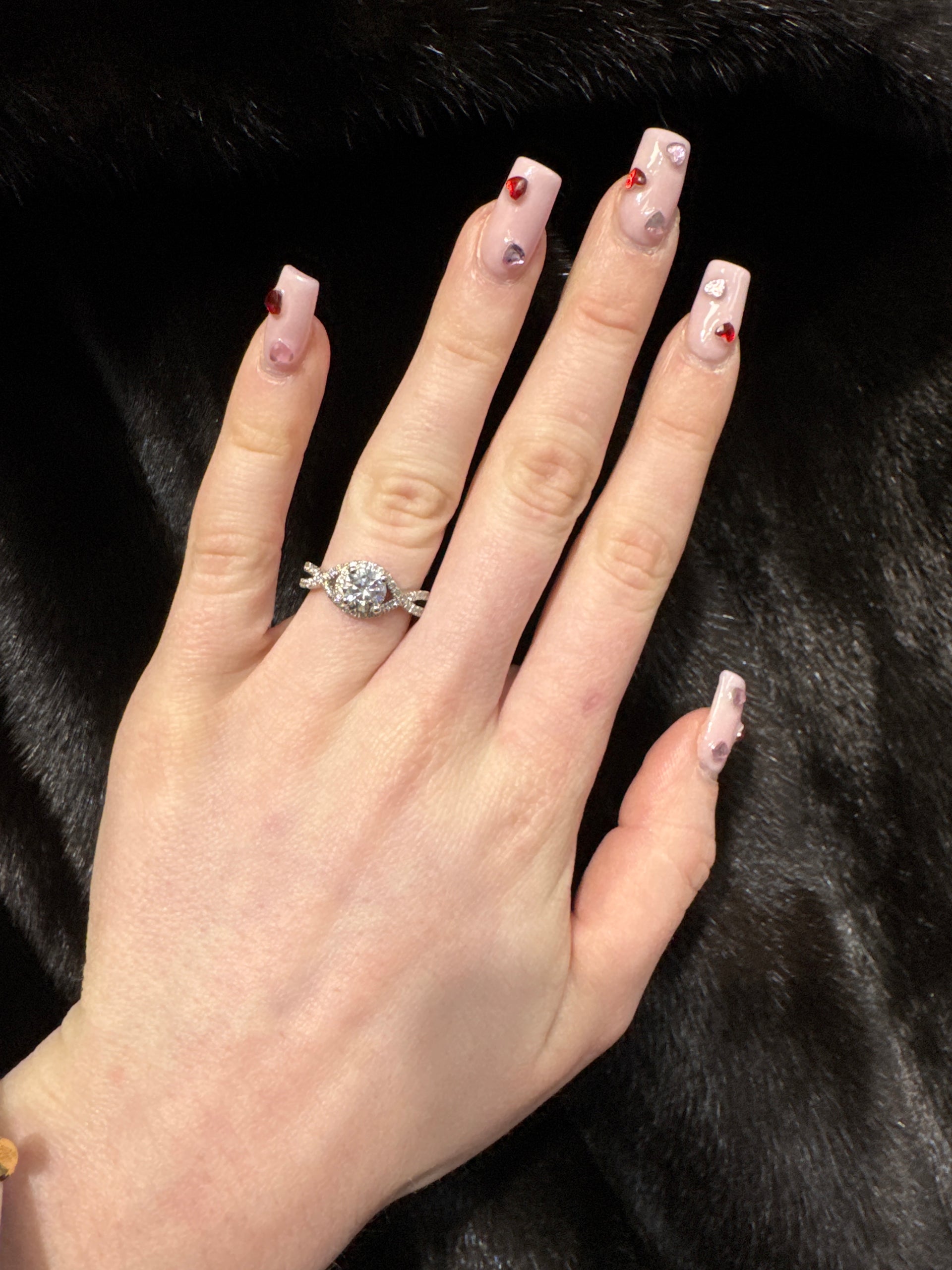 1ct. D VS2 Round Lab Grown Set in Platinum Mounting