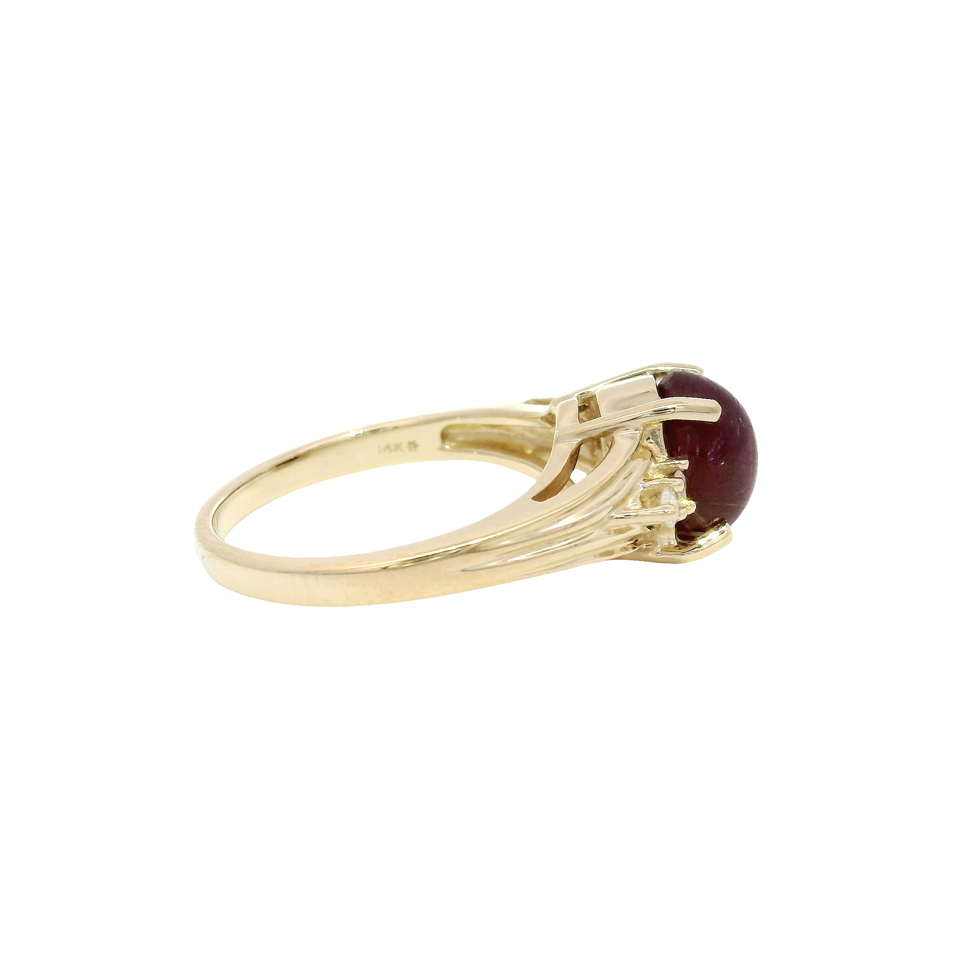 Red Cabachon Ring Set in 14K Yellow Gold