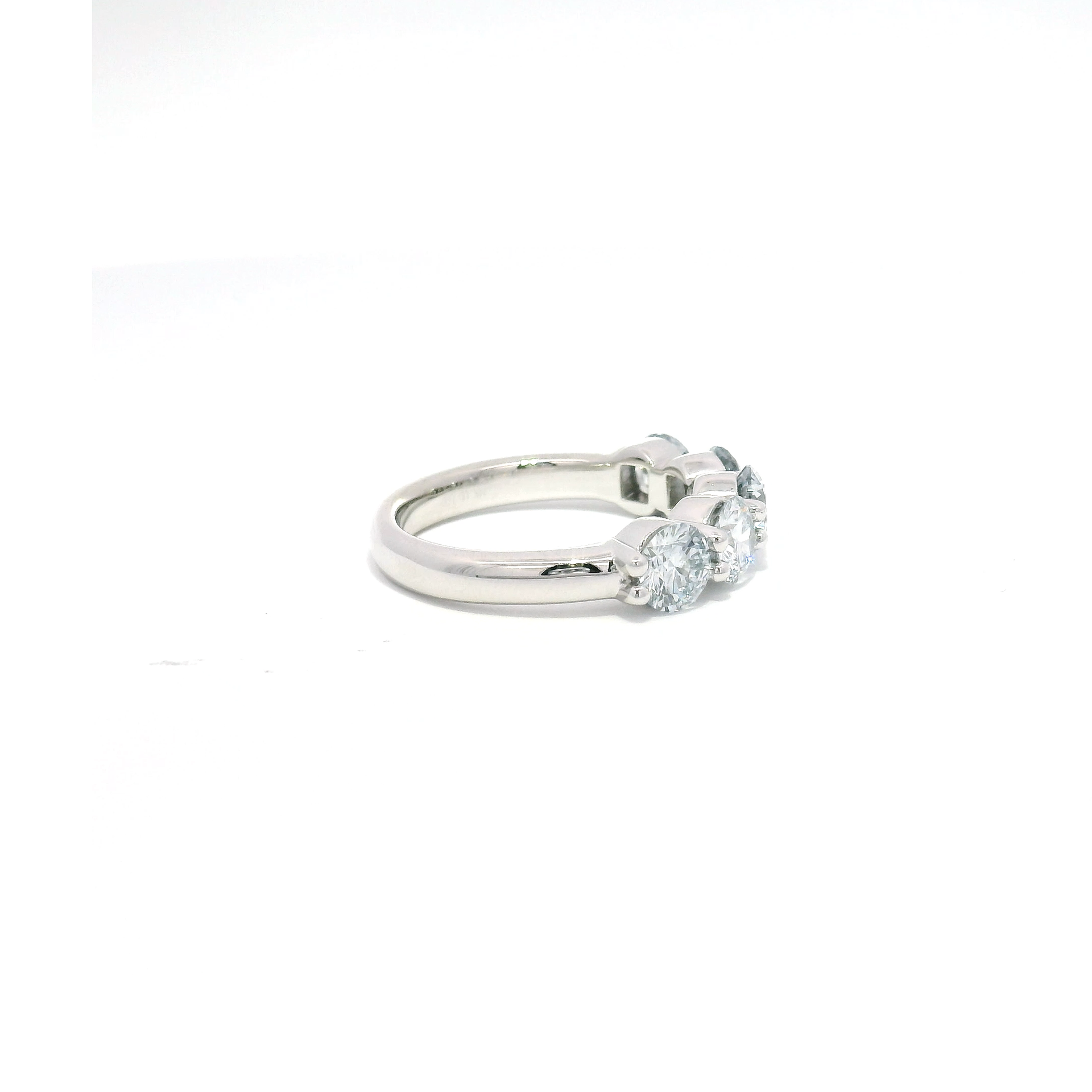 2.2cttw. Lab Grown Diamond Round Double Shared Prong Set Band in 14K White Gold