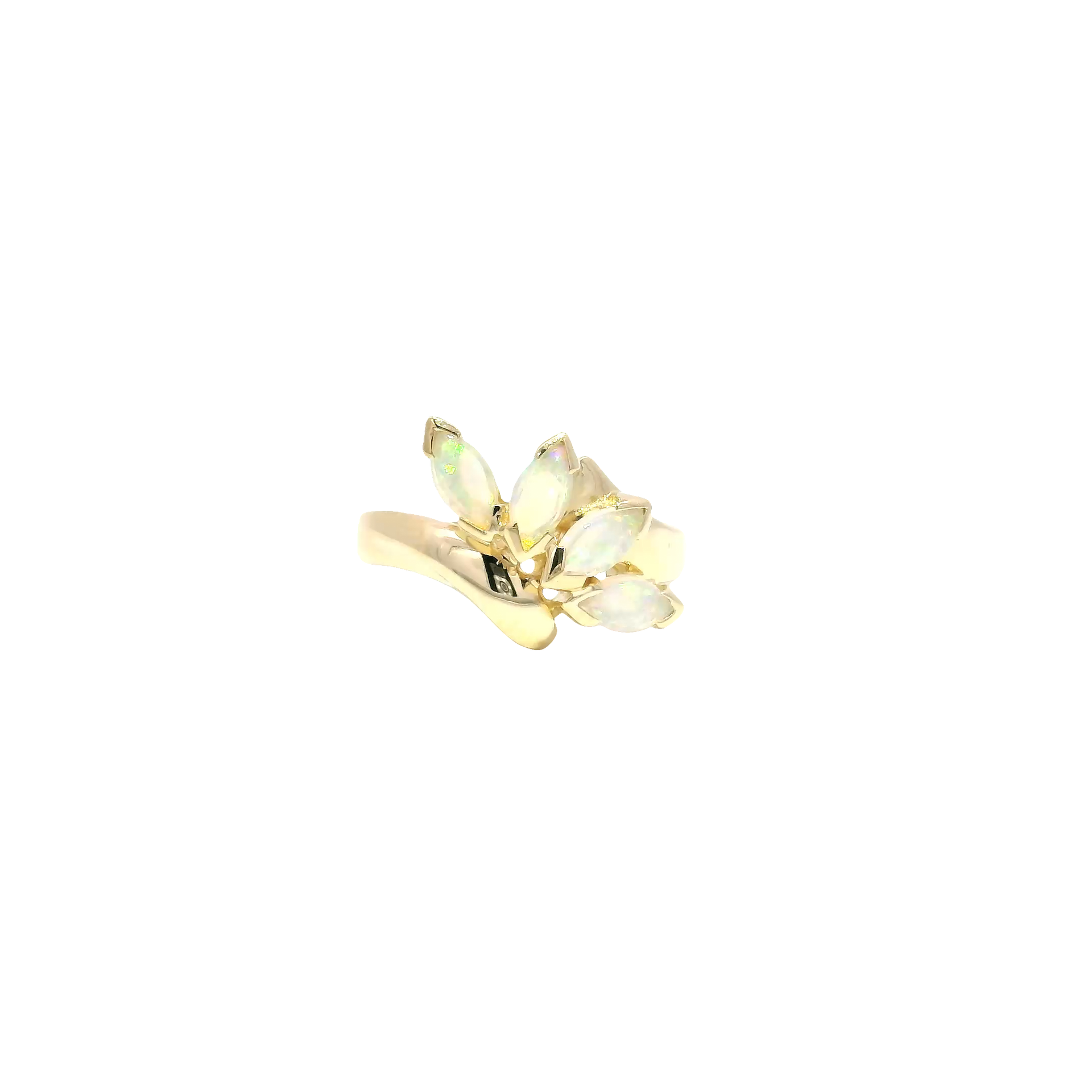 Opal Fashion Estate Ring in 18K Yellow Gold