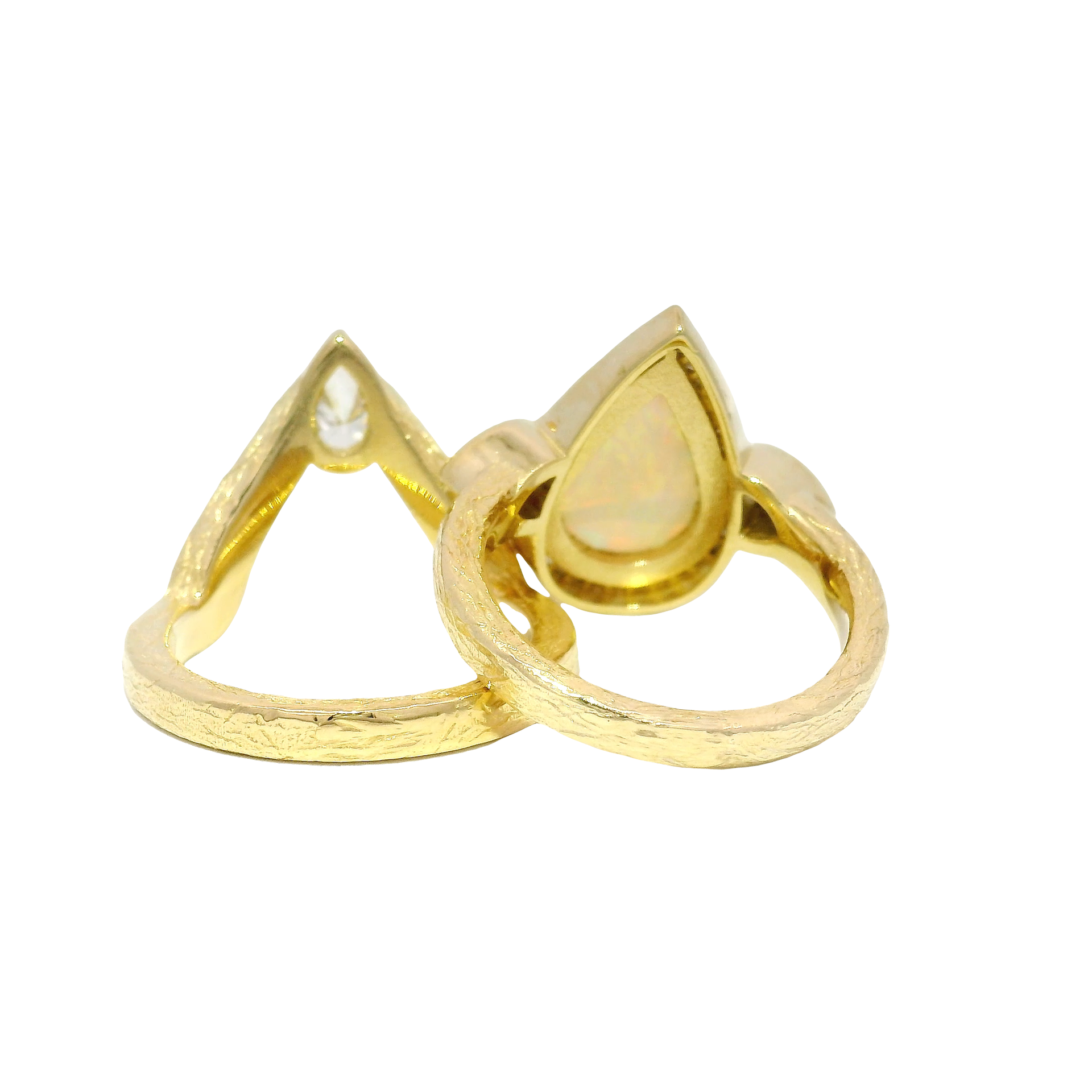 Pear Shape Opal Set in 14K Yellow Gold Mounting with Diamond Accents and Matching Band (Opal is Cracked) Sz 5.5