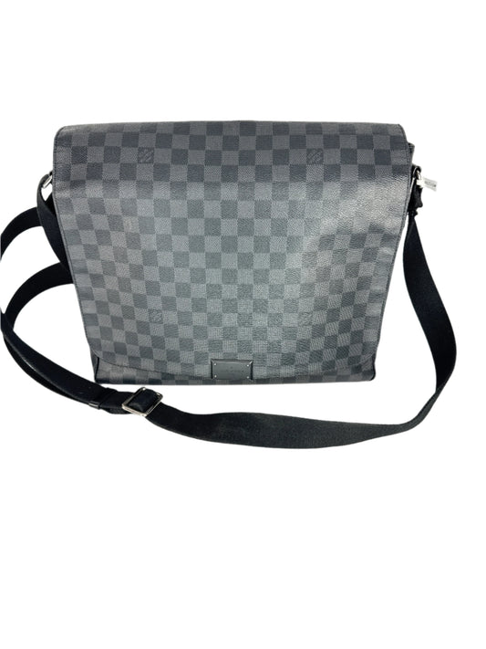 Louis Vuitton District GM Damier Graphite