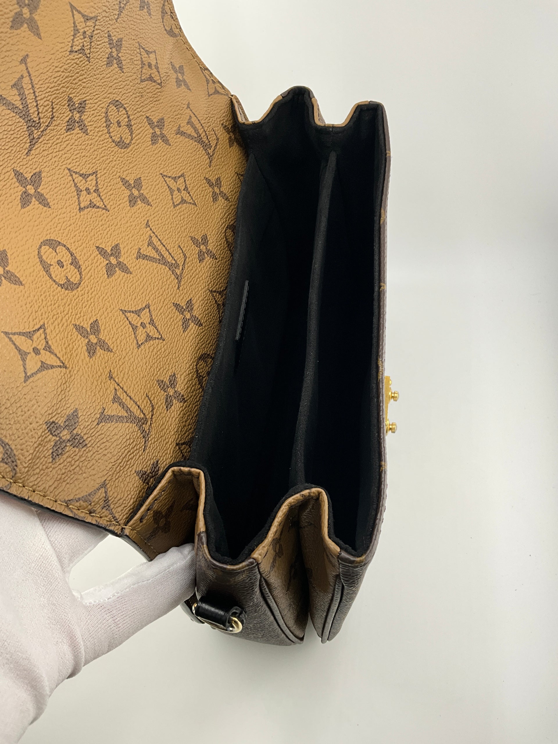 Louis Vuitton Pochette Metis Monogram Reverse