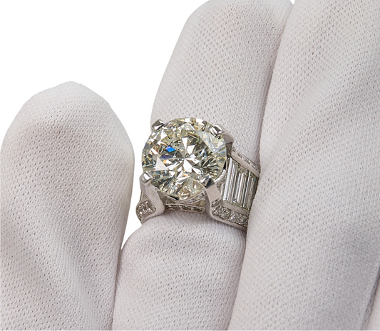 10.05ct K SI2 Natural Round Diamond in 6cttw. Natural Diamond & Platinum Mounting