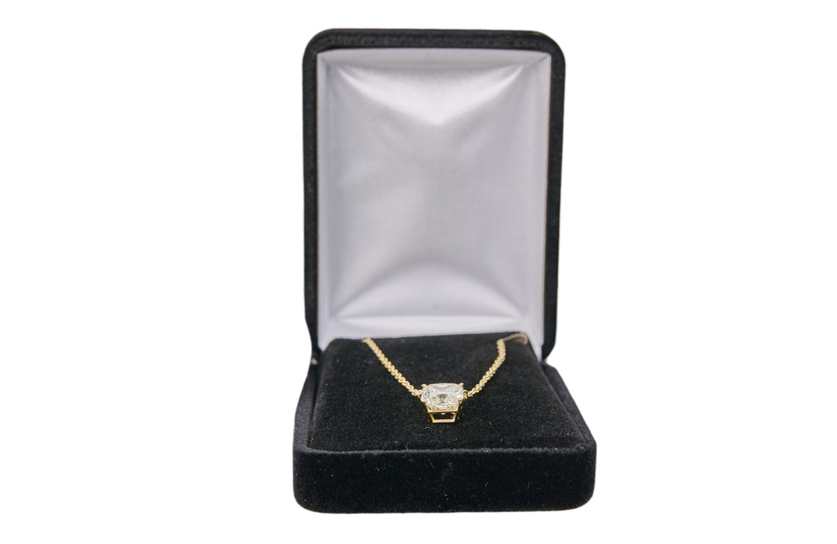 3.04ct. Natural Radiant Cut Diamond in 14K Yellow Gold Mounting