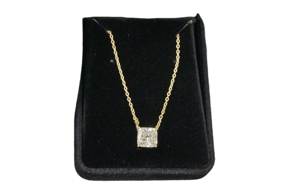 3.04ct. Natural Radiant Cut Diamond in 14K Yellow Gold Mounting