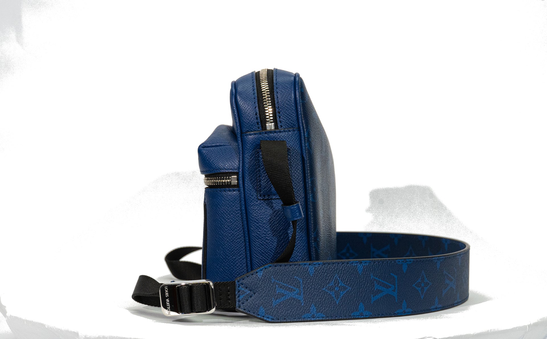Louis Vuitton Outdoor Messenger Monogram/Taigarama Cobalt