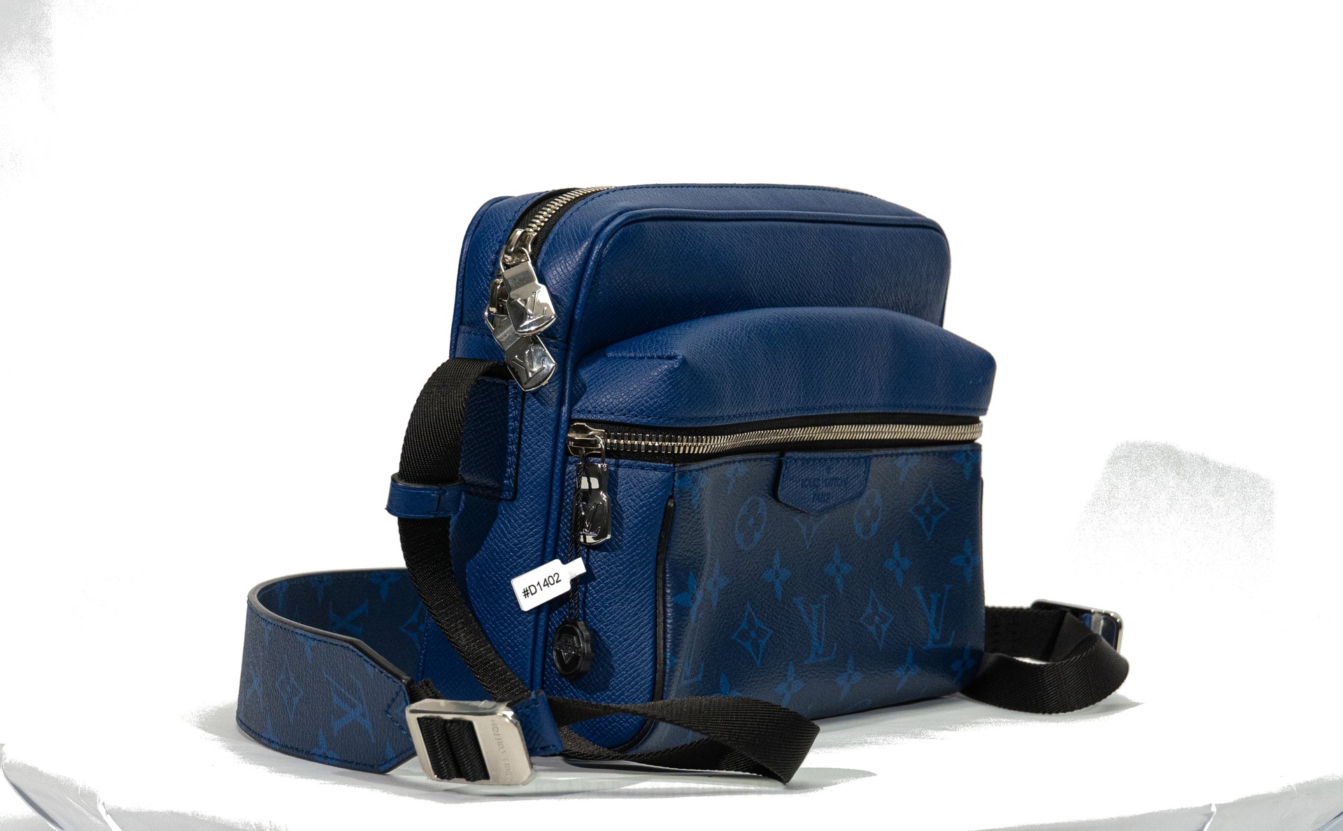Louis Vuitton Outdoor Messenger Monogram/Taigarama Cobalt