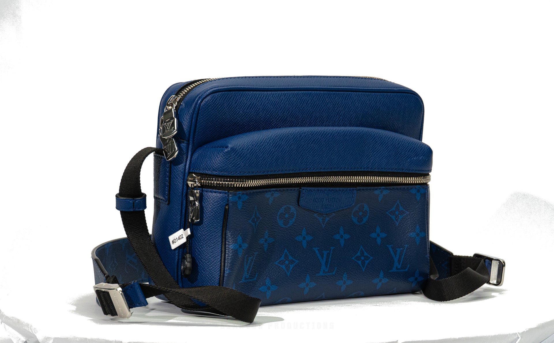 Louis Vuitton Outdoor Messenger Monogram/Taigarama Cobalt