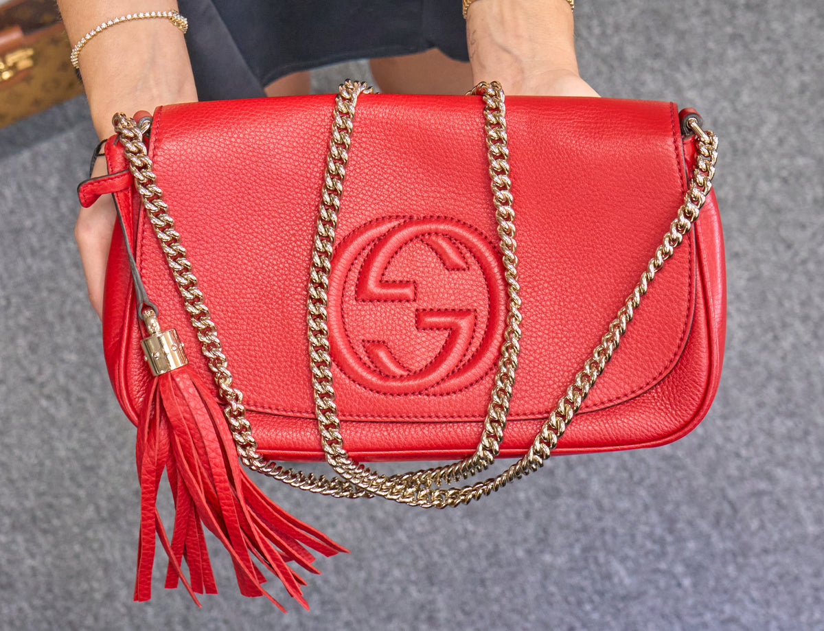 Gucci Soho Chain Flab Bag in Red Pebbled Calfskin Leather