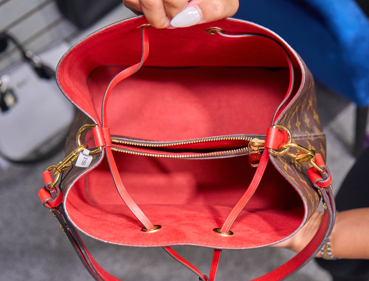 Louis Vuitton Neonoe MM Monogram Coquelicot