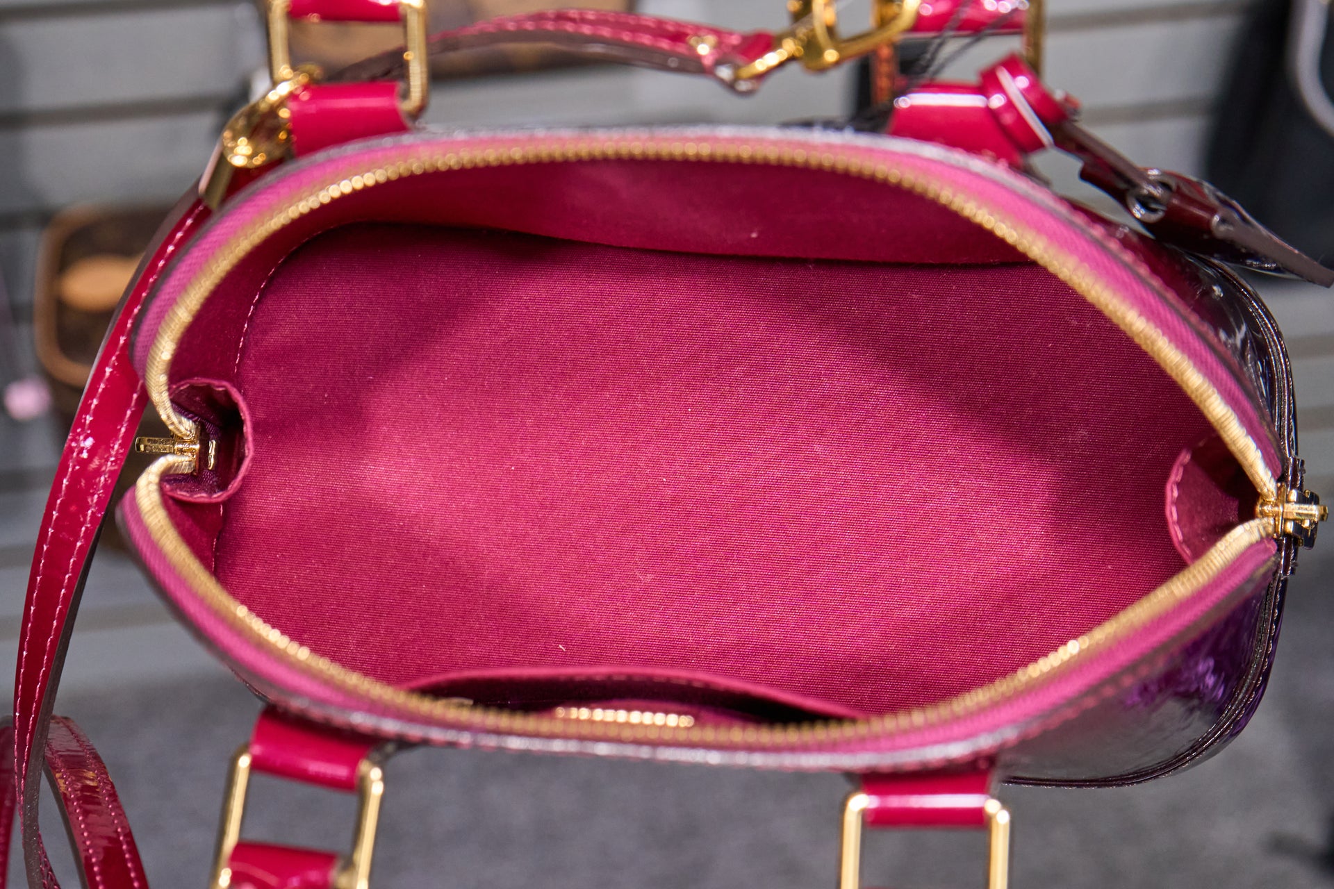 Louis Vuitton Alma PM Monogram Vernis Magenta Degrade