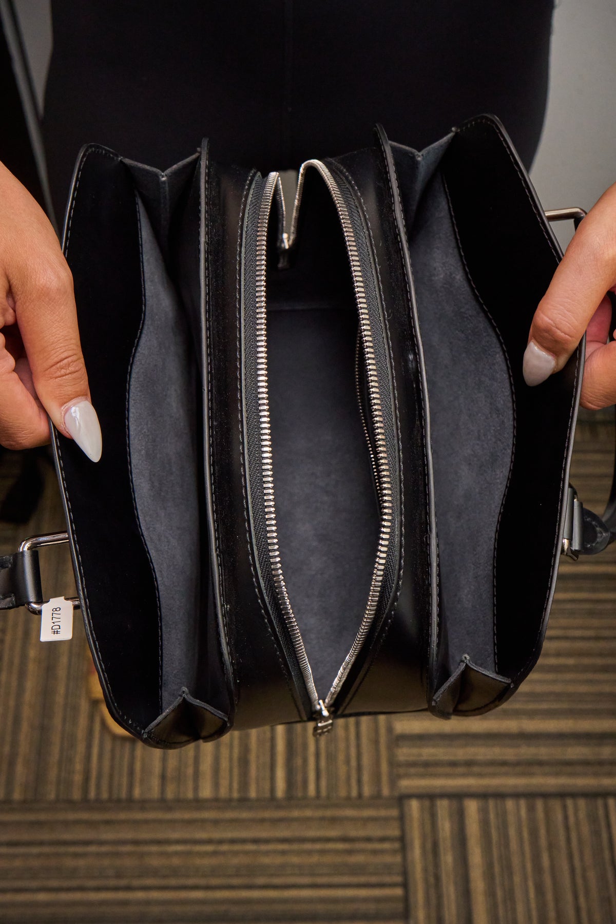Louis Vuitton Pont Neuf Epi Noir