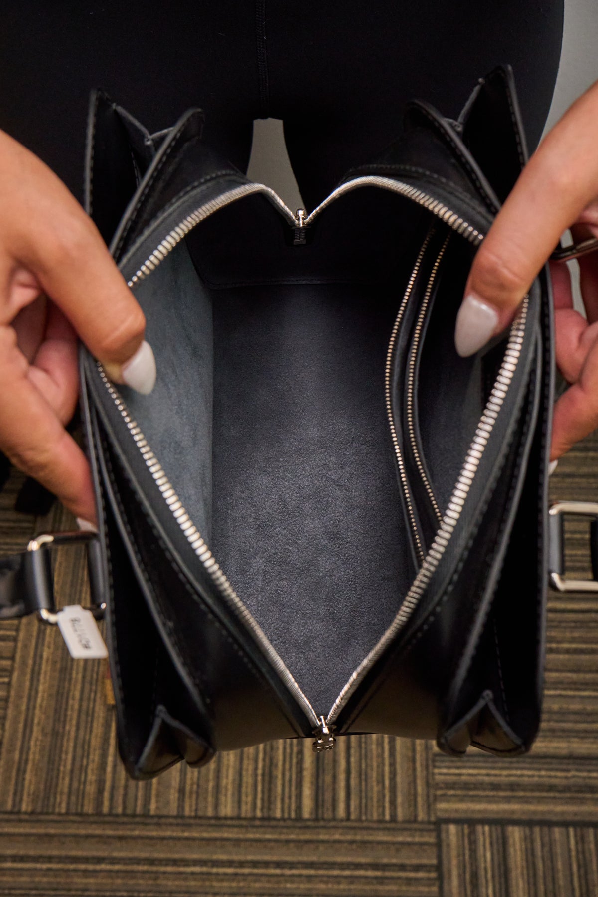 Louis Vuitton Pont Neuf Epi Noir