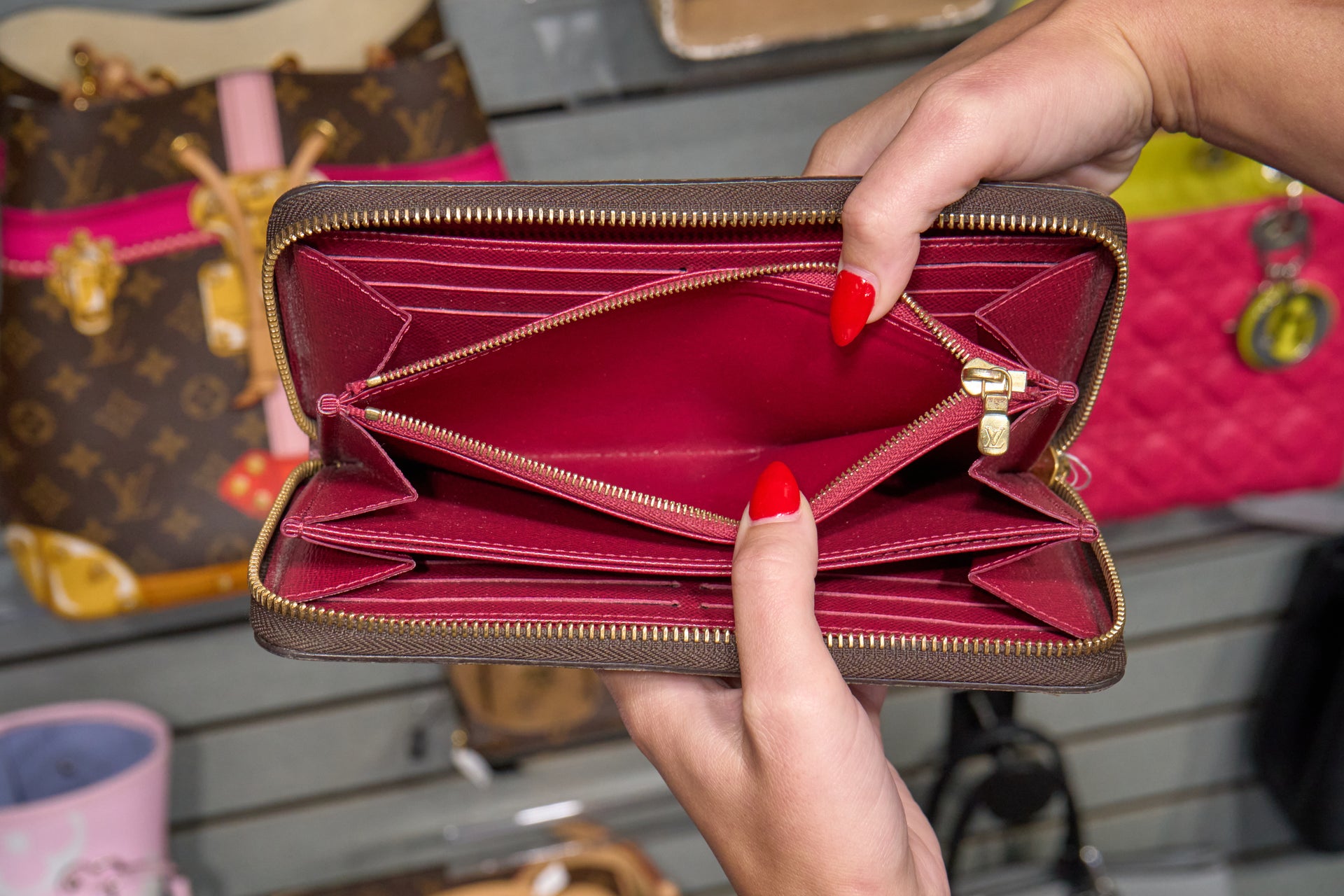 Louis Vuitton Zippy Wallet Monogram Fuchsia