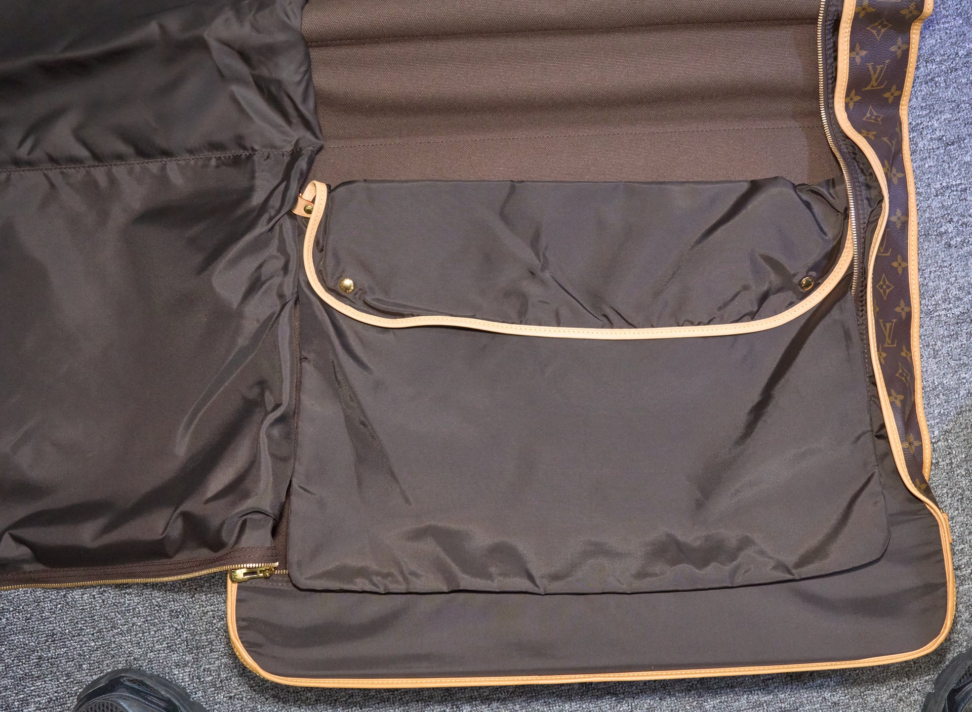 Louis Vuitton Portable Cabine Monogram
