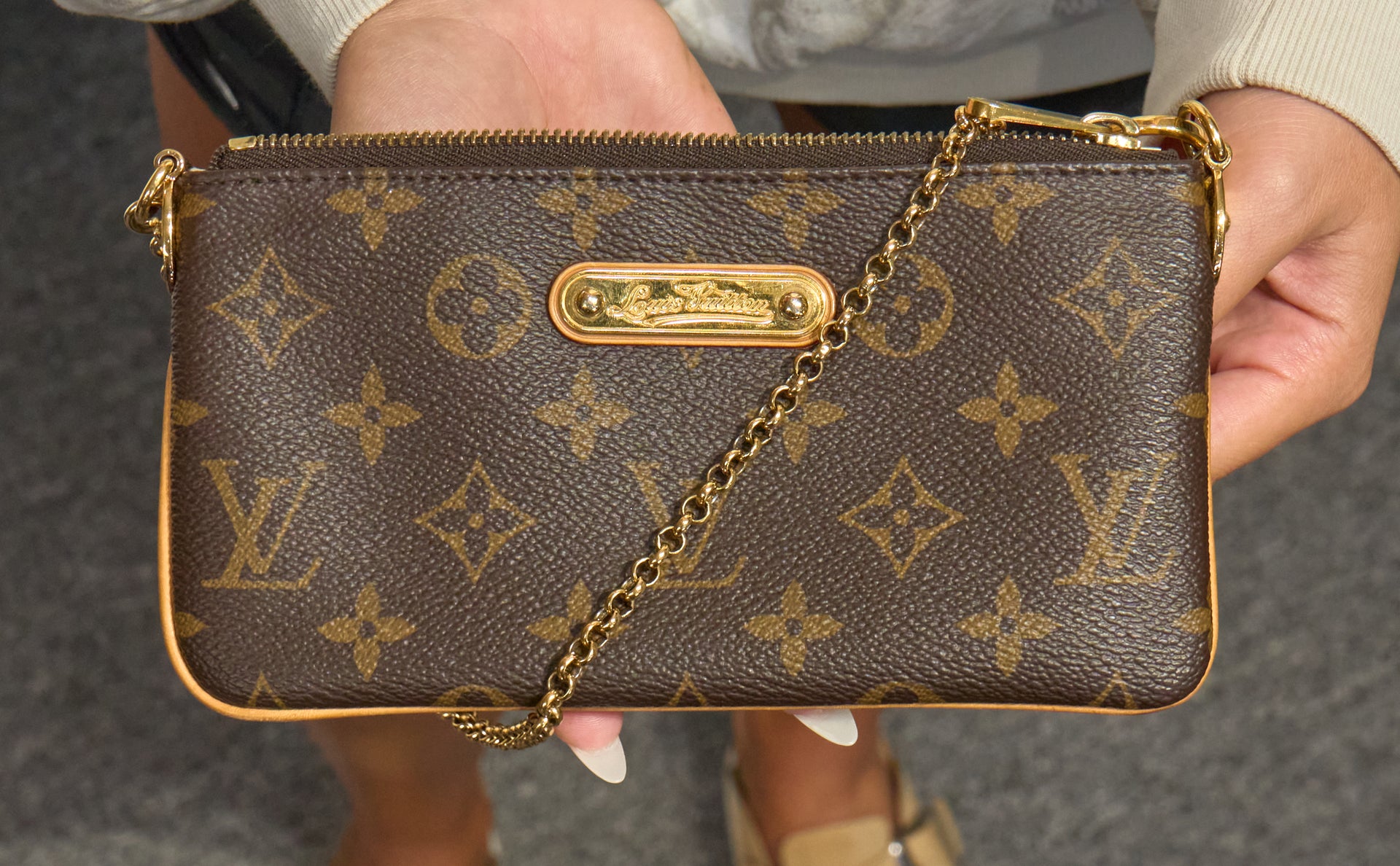 Louis Vuitton Milla PM Pochette Monogram