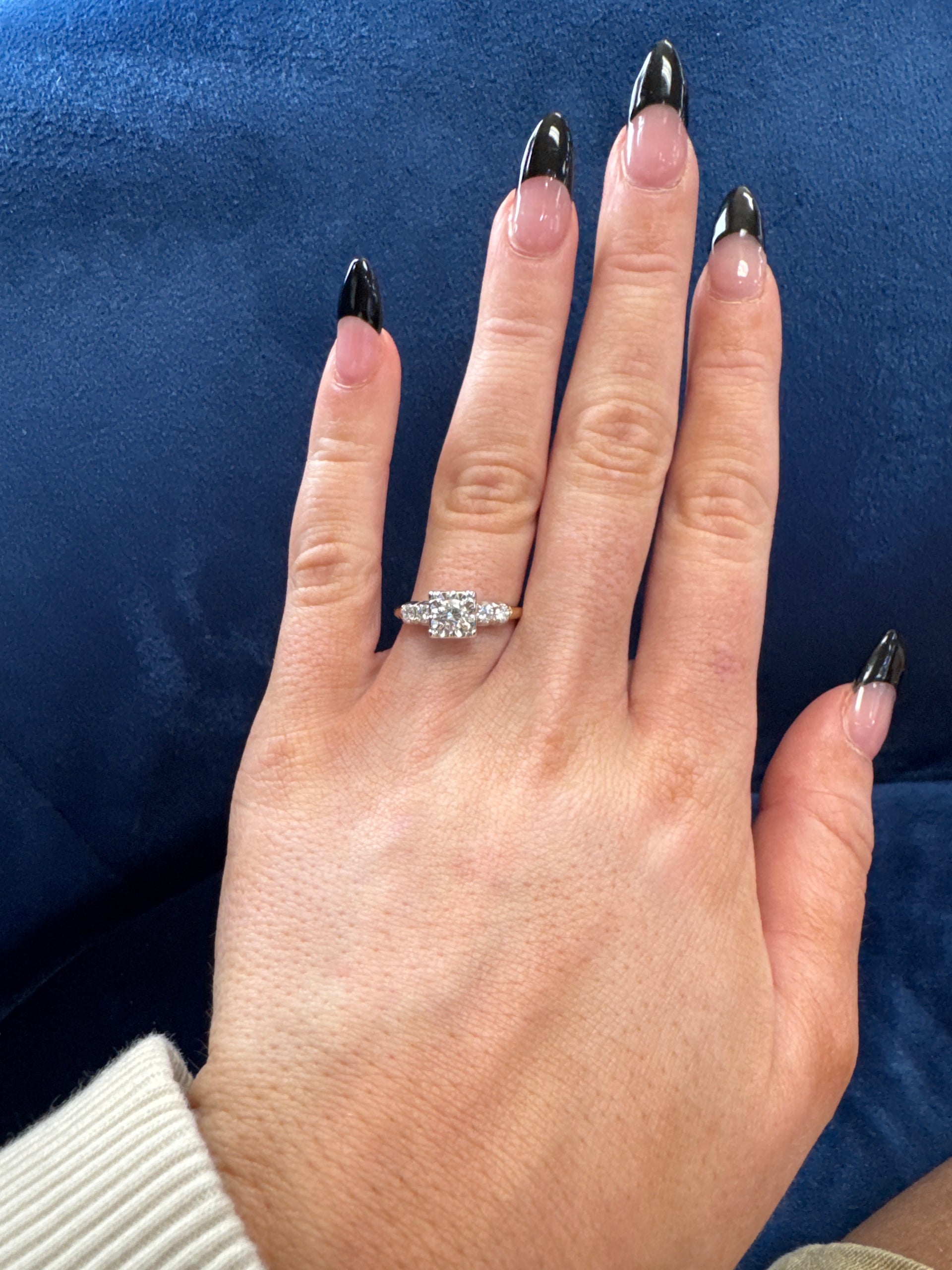 Natural Round Diamond Ring Set in 14K Yellow Gold