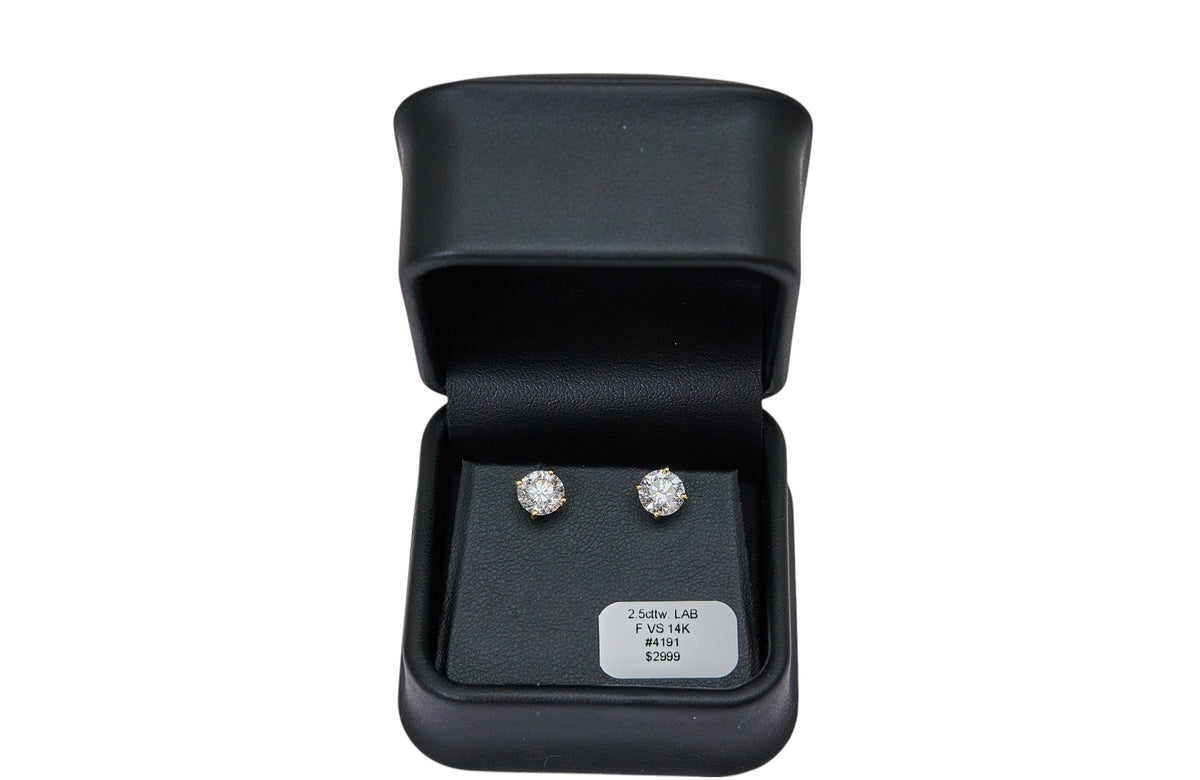 2.5cttw. F VS Lab Grown Round Diamond Studs Set in 14K Yellow Gold