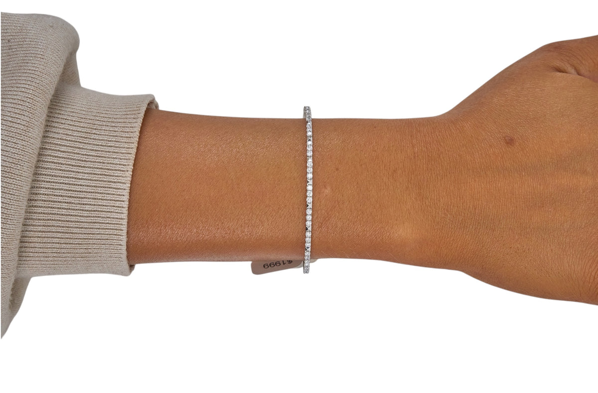 1cttw. F VS Lab Grown Flexible Bangle in 14K White Gold