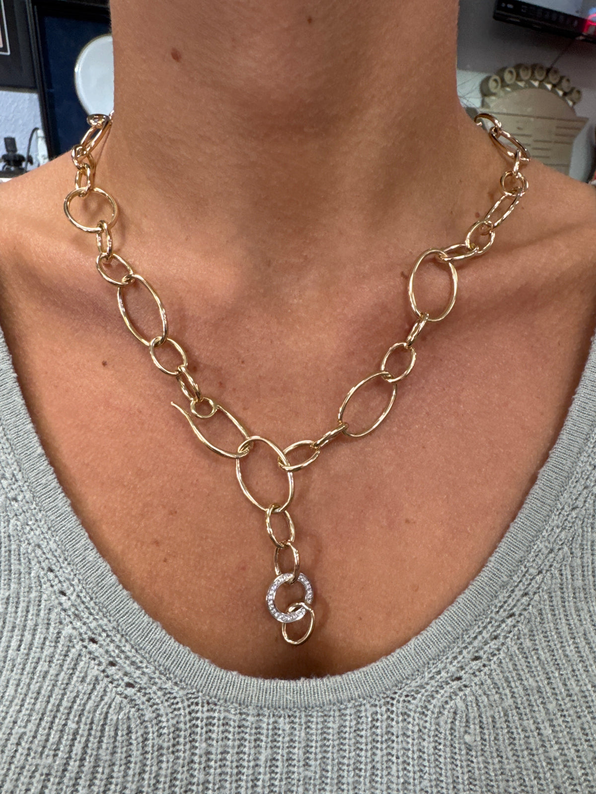 Oval Link Adjustable Position Necklace in 14K Yellow Gold Featuring Natural Diamond Halo