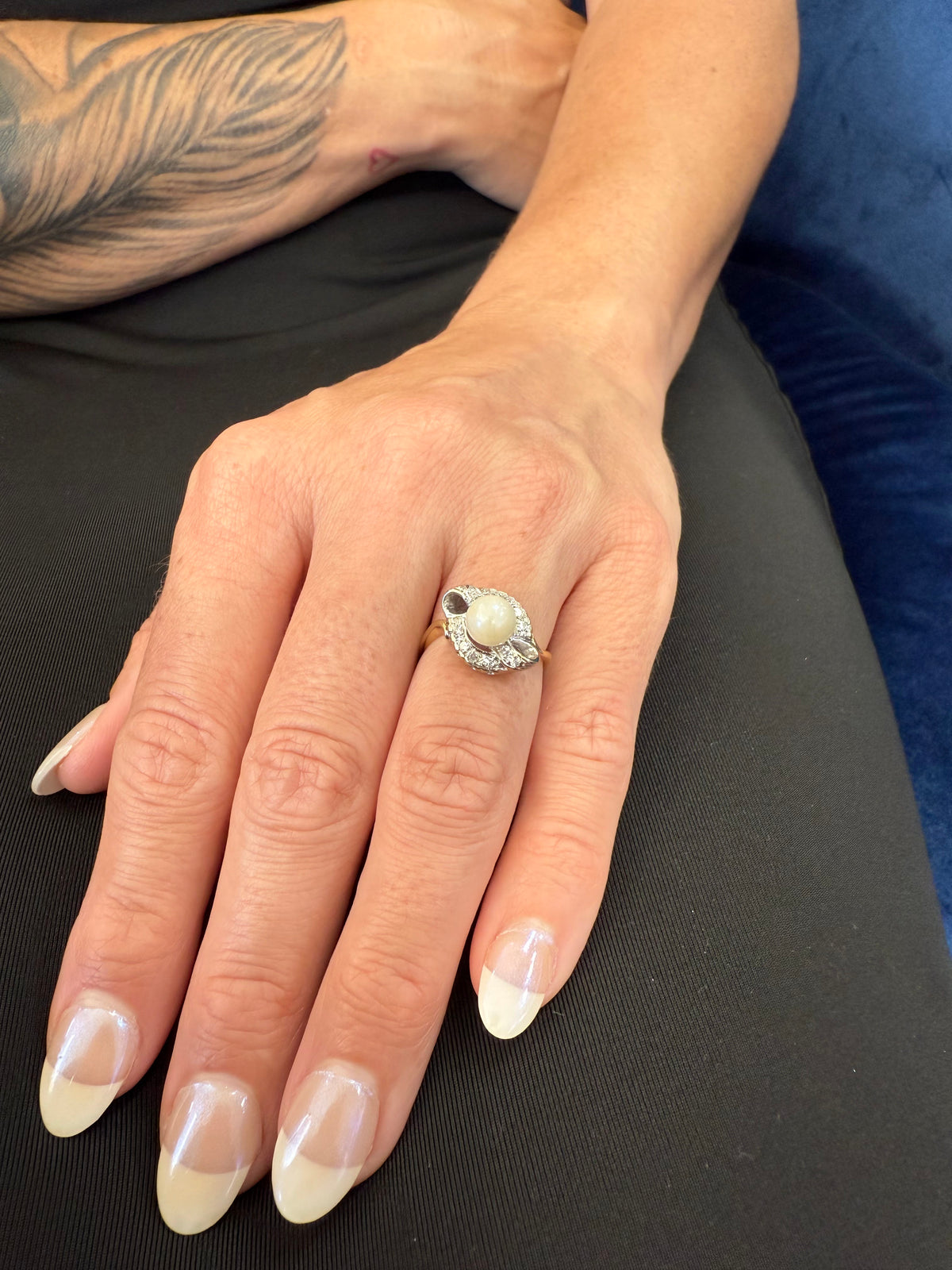 Cultured Akoya Pearl Ring set in 14K Yellow Gold Sz 6