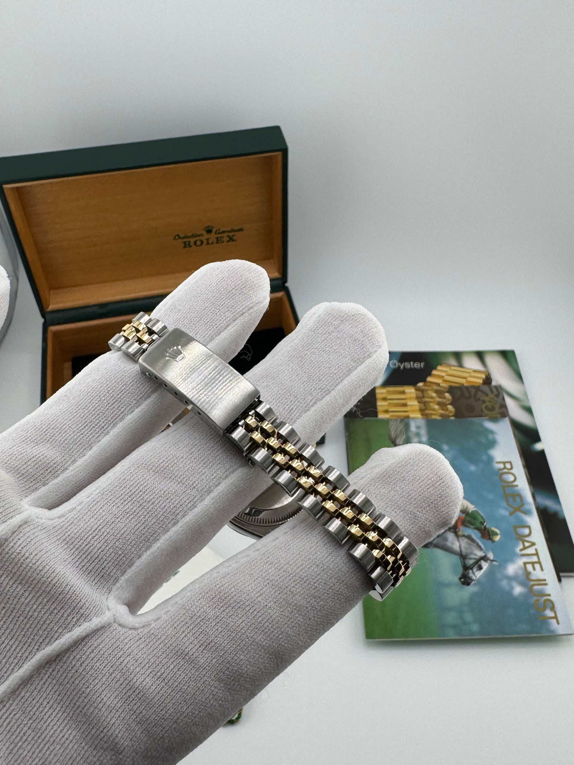 26mm Rolex Datejust 69173 Silver Dial Ladies (1997)