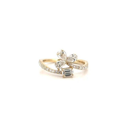 Lab Grown Diamond Clover Shape Fashion Ring in 14K Yellow Gold