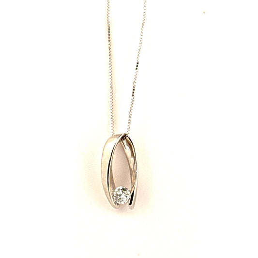 Natural Diamond Pendant Set in 18K White Gold