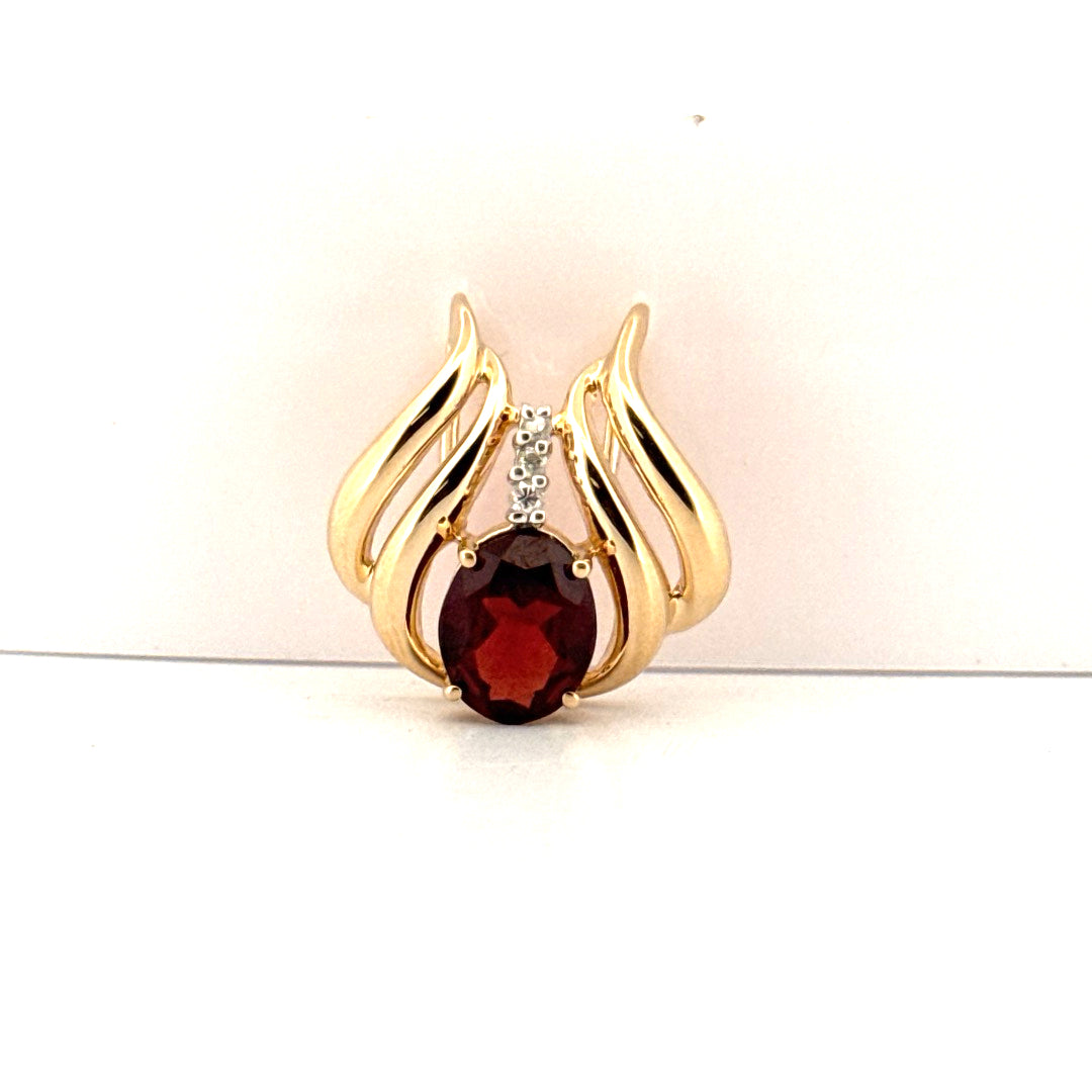 Garnet & Diamond Pendant in 14K Yellow Gold