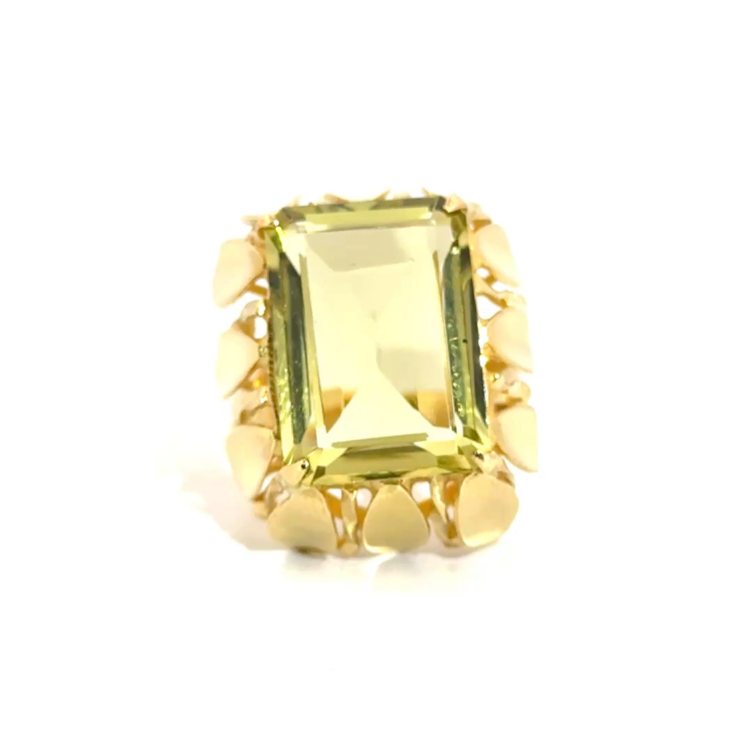 Green Stone Cocktail Ring in 18K Yellow Gold