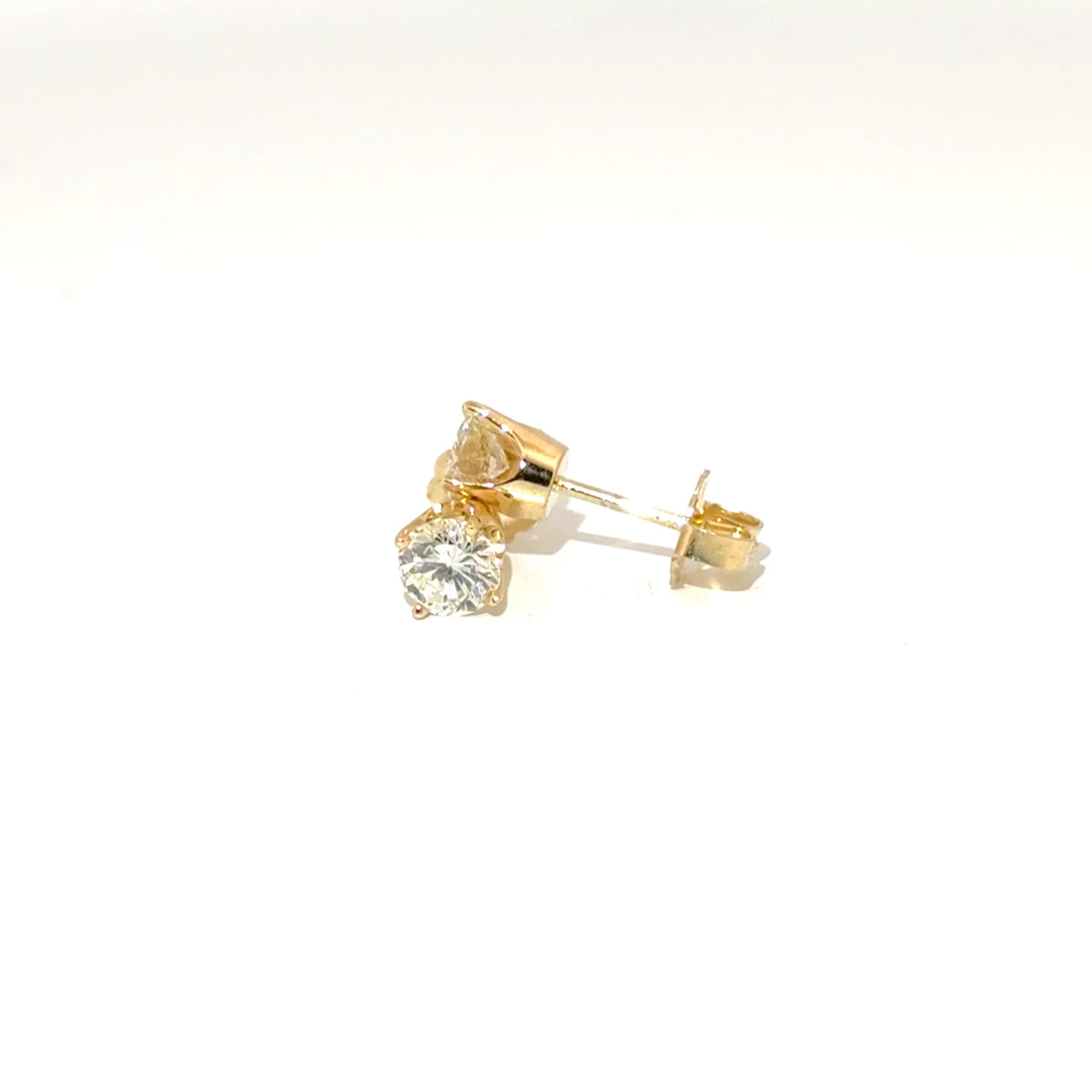 Approx. .75cttw Natural Diamond Ear Studs in 14K Yellow Gold