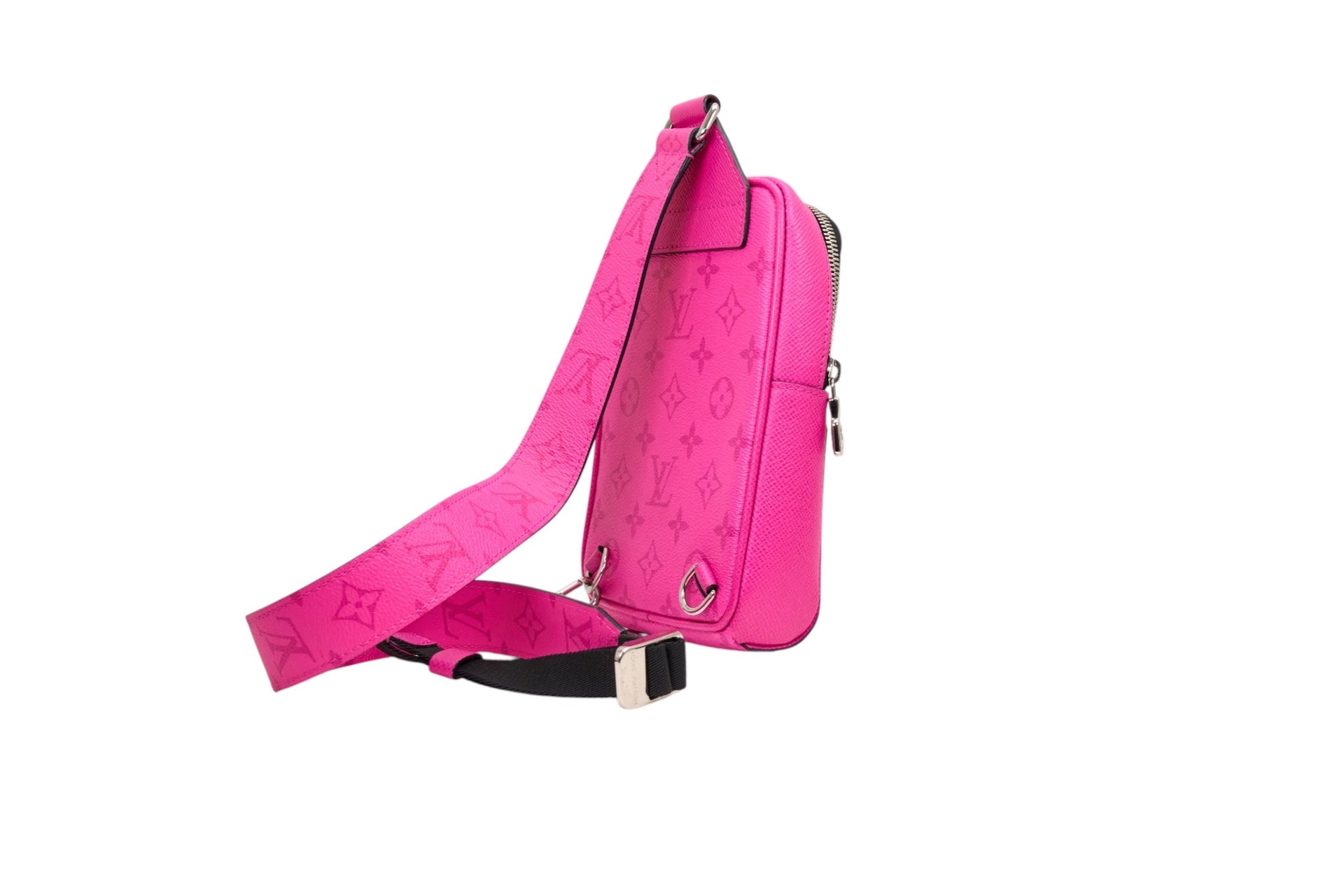 Louis Vuitton Slingbag Monogram Taigarama Outdoor Fuchsia