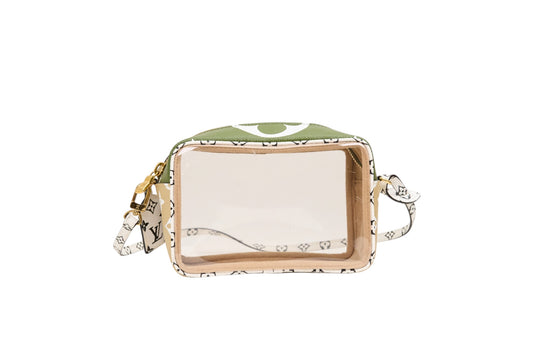 Louis Vuitton Beach Pouch Monogram Giant Khaki/White