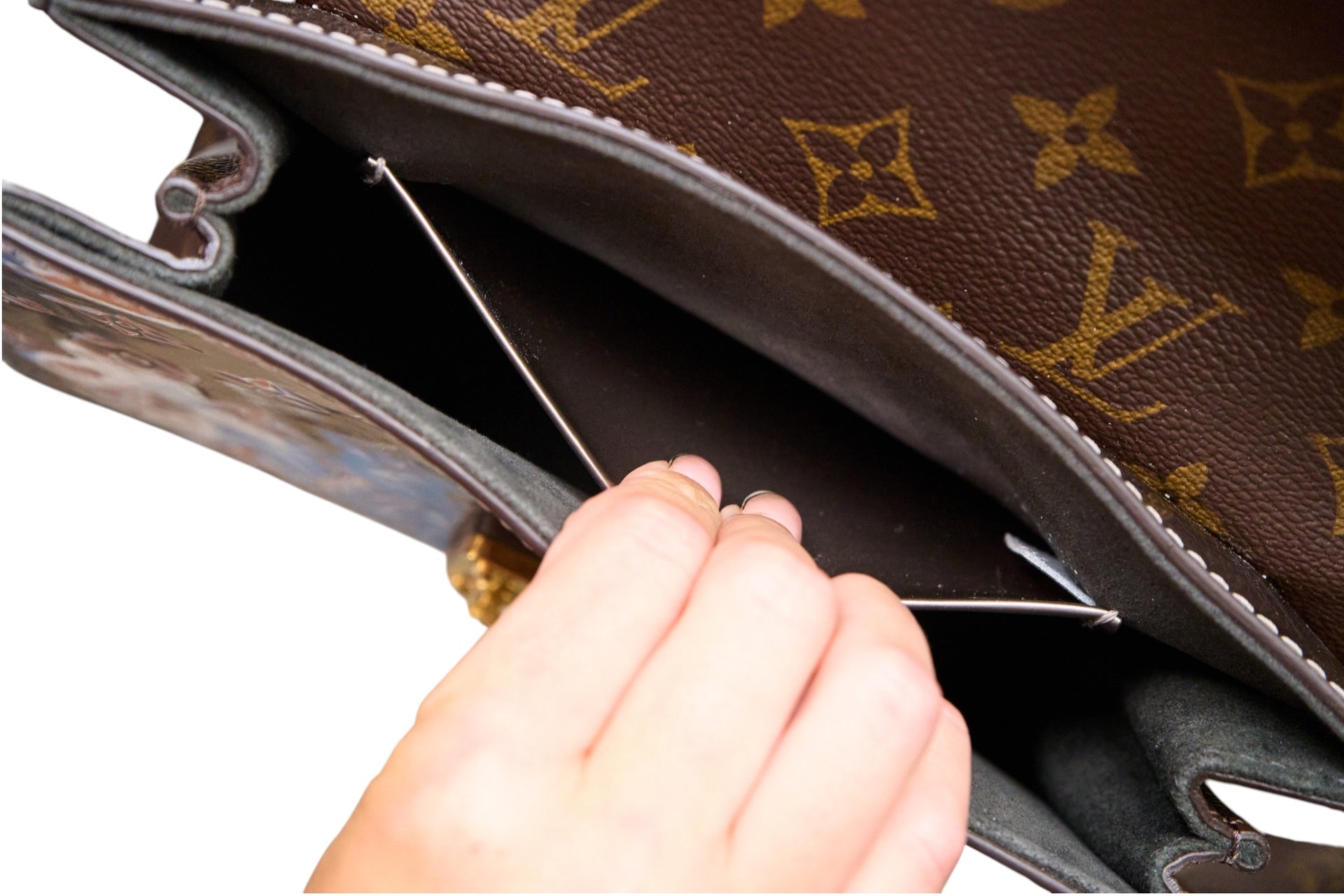 Louis Vuitton Wynwood Monogram Vernis Metallic Taupe