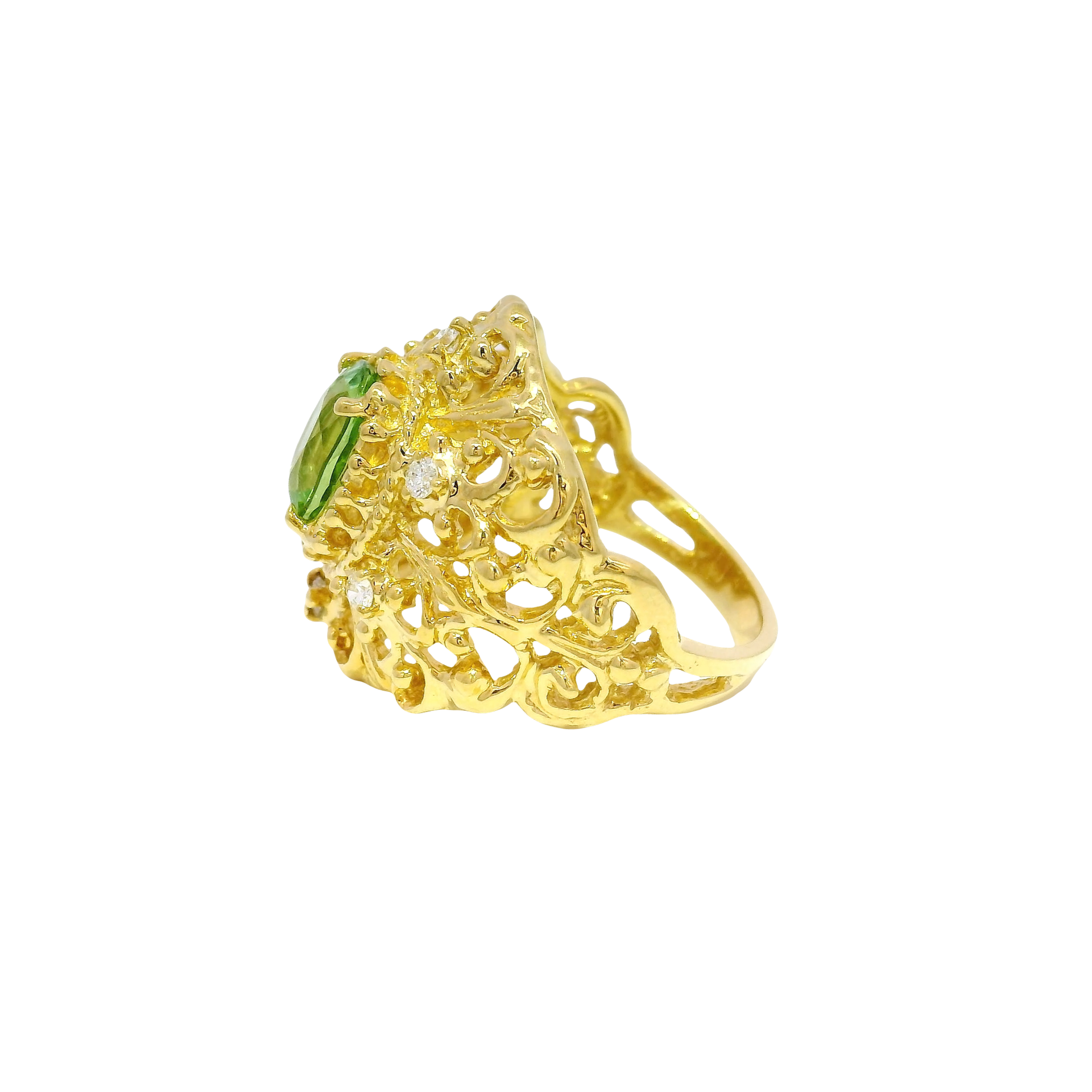 Oval Cut Peridot Set in 18K Filagree Design Fashion Ring