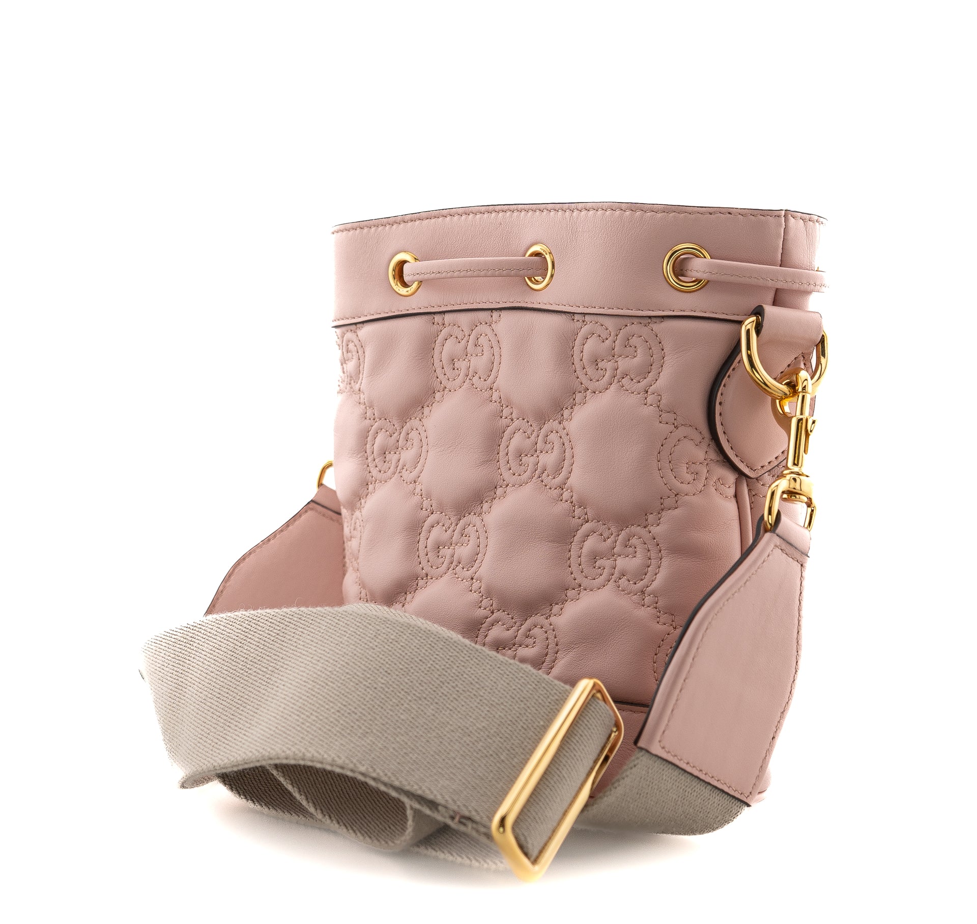 Gucci GG Matelasse Bucket Bag Pink