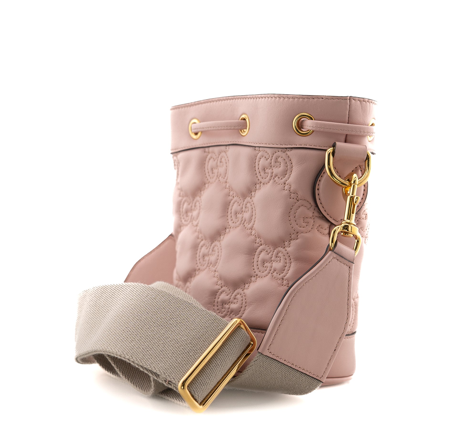 Gucci GG Matelasse Bucket Bag Pink