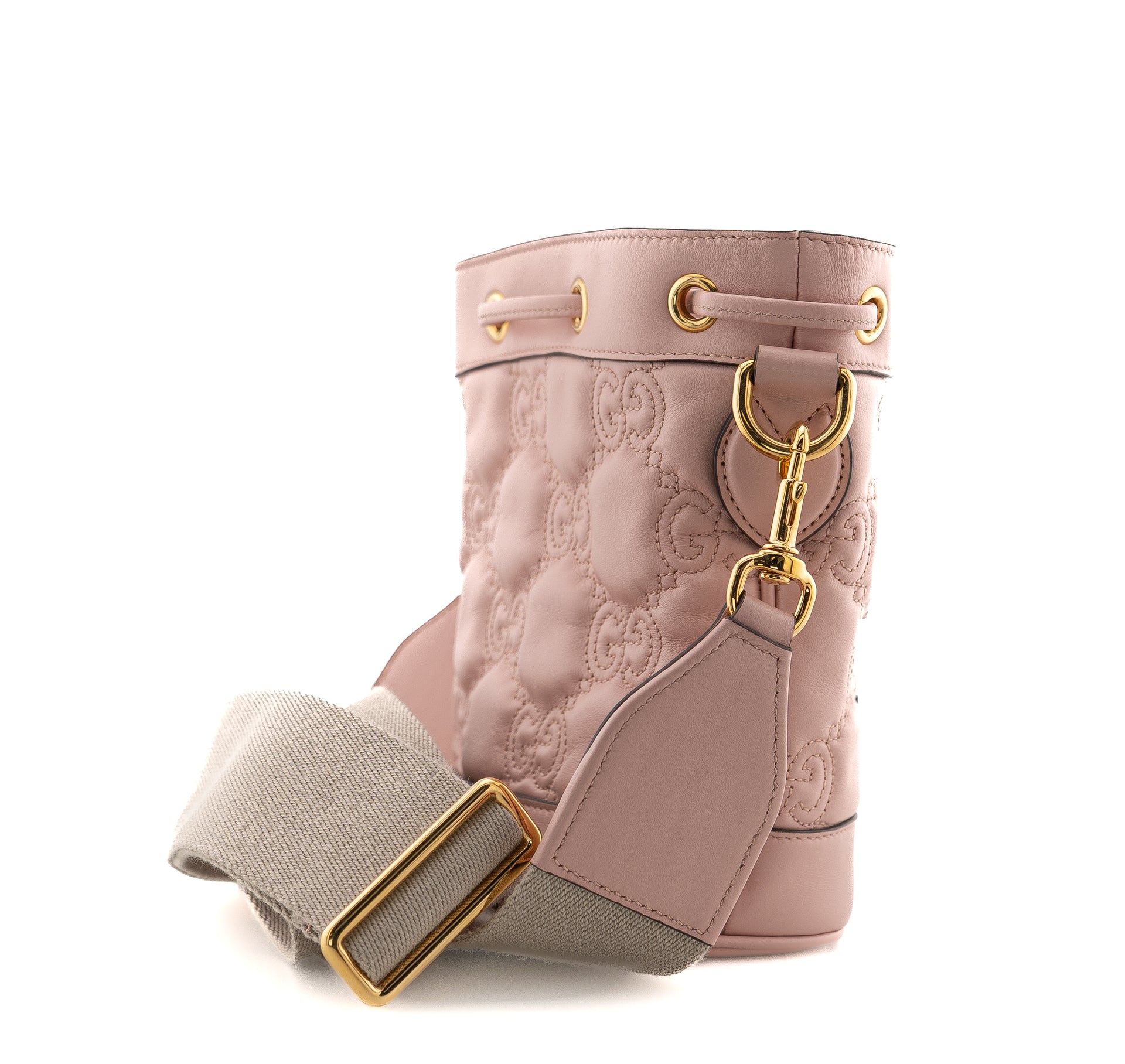 Gucci GG Matelasse Bucket Bag Pink