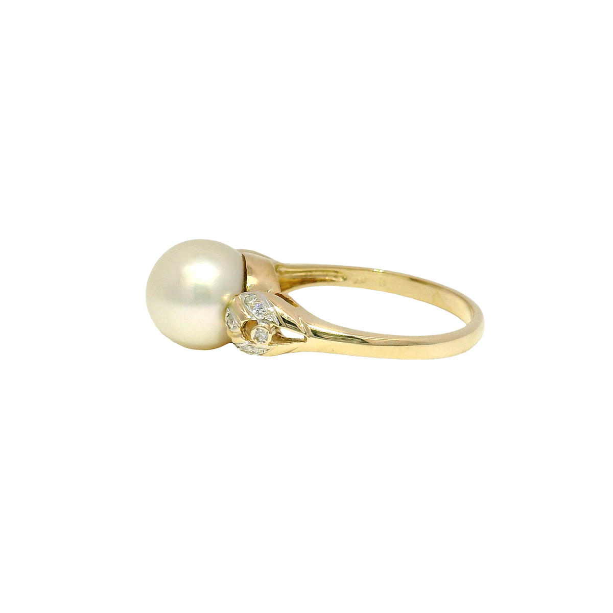 Pearl Fashion Ring in 18k Yellow Gold with Diamond Accents Sz 6 1/2