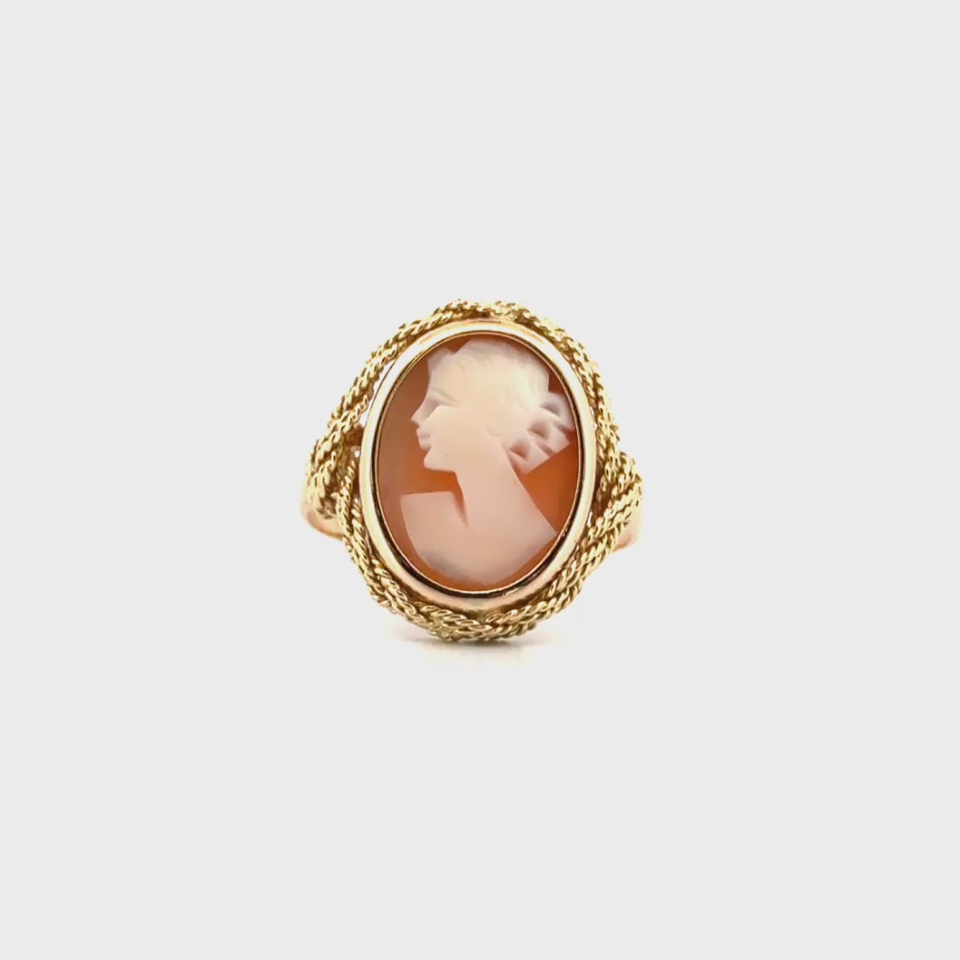 Cameo Ring Set in 18K Yellow Gold