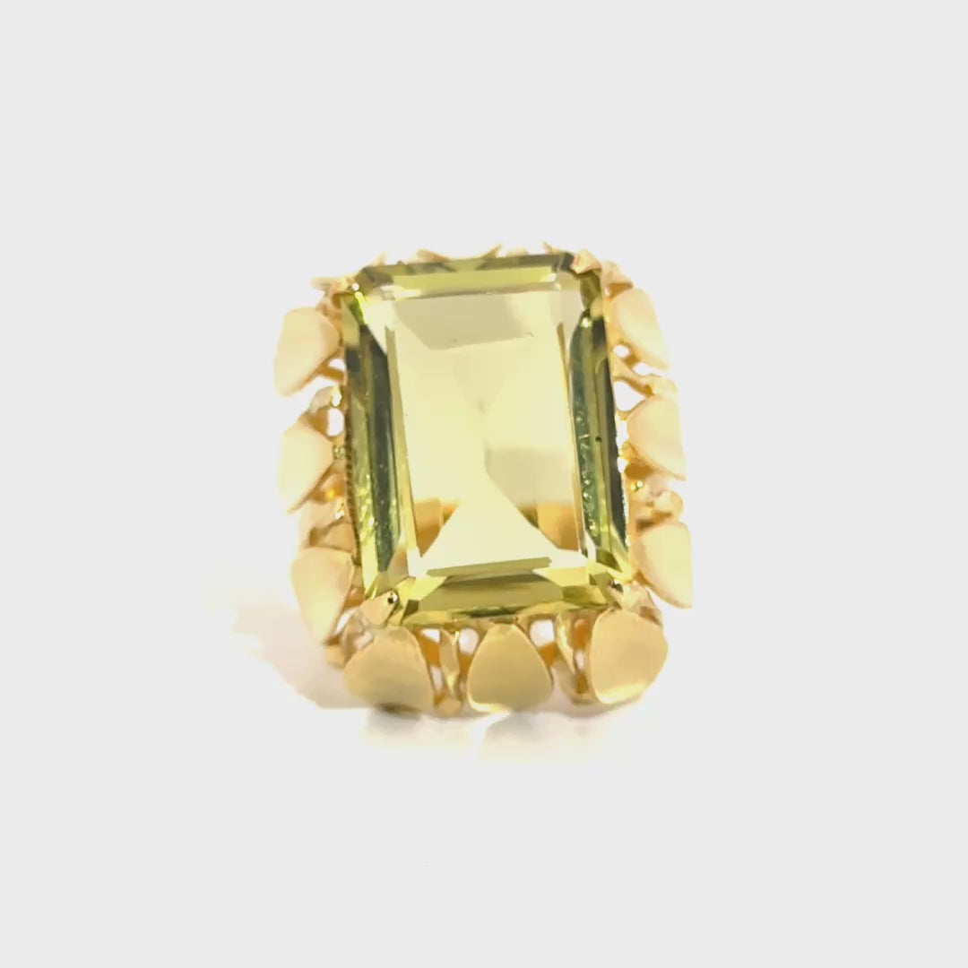 Green Stone Cocktail Ring in 18K Yellow Gold