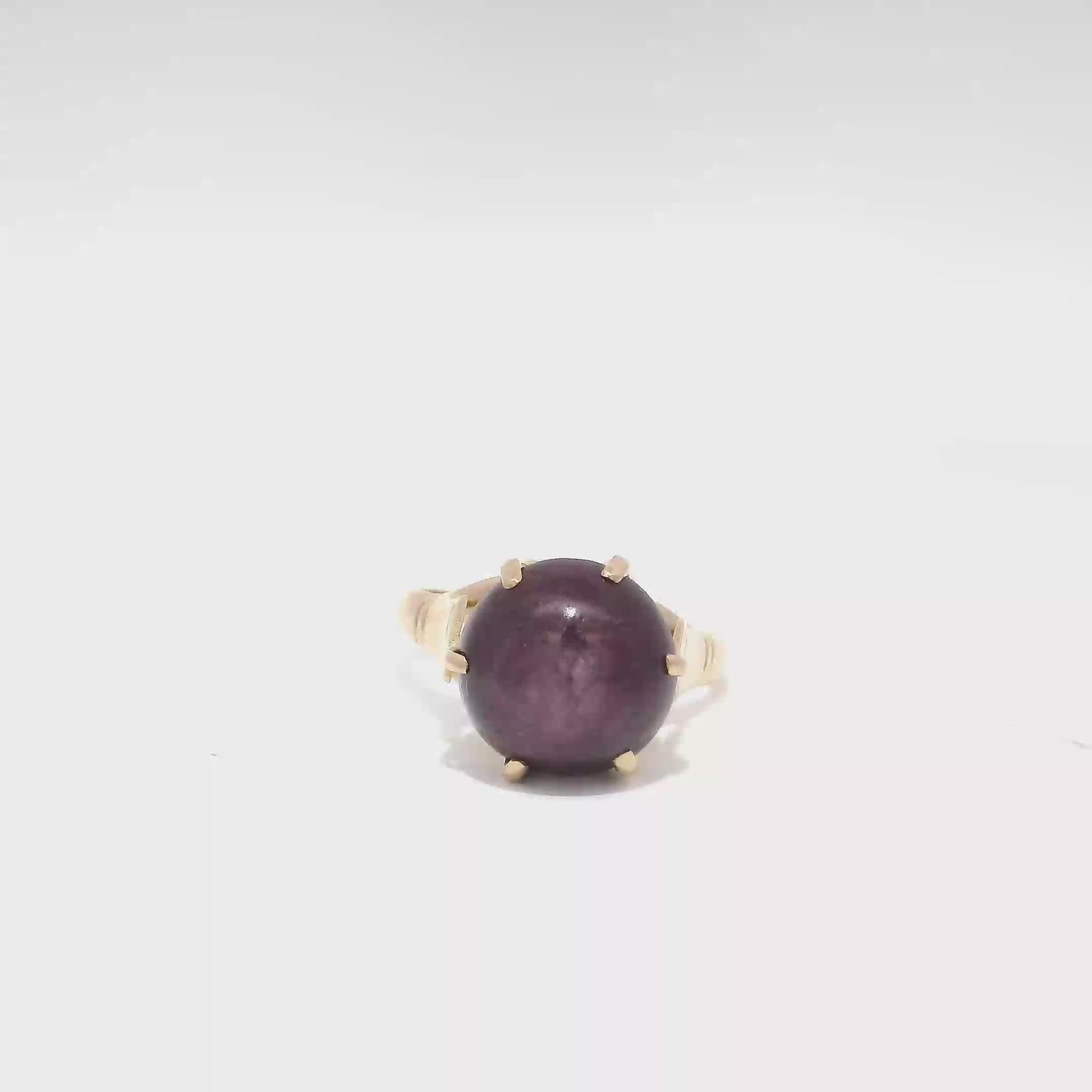 Natural Star Ruby Cabochon in 14K Yellow Gold
