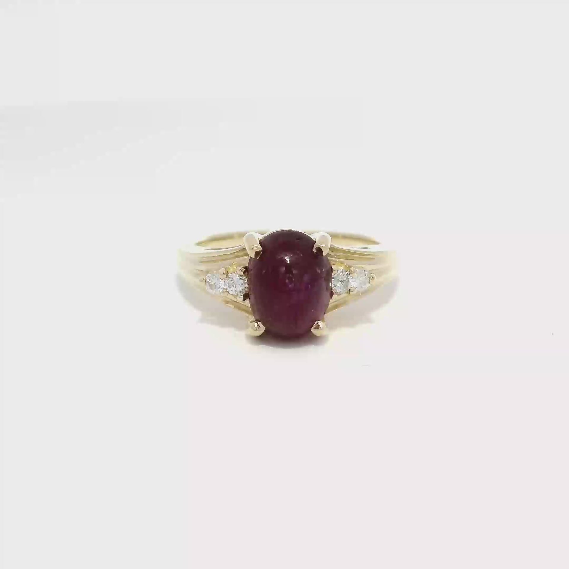 Red Cabachon Ring Set in 14K Yellow Gold