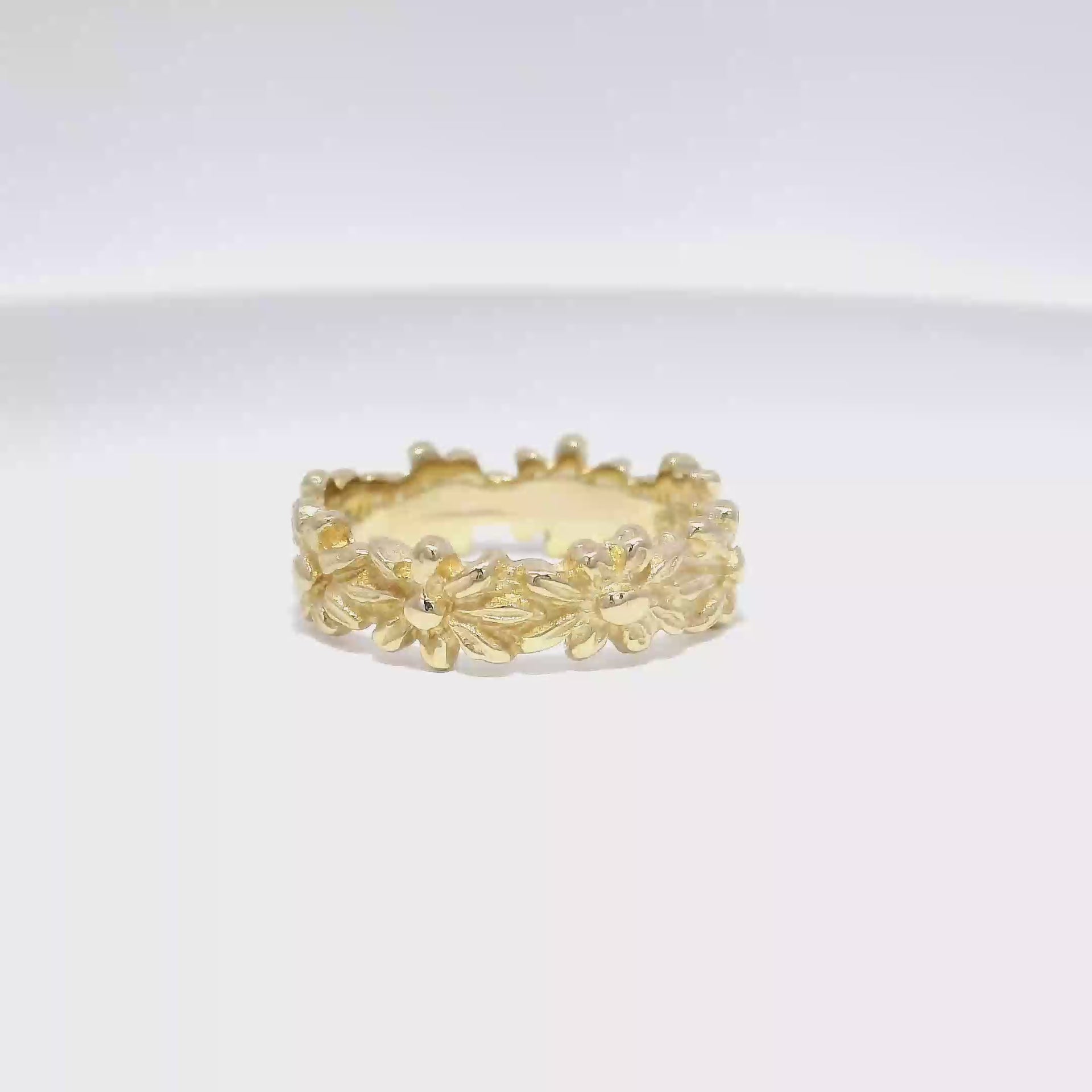 James Avery Flower Style Fashion Ring in 14K Yellow Gold Size 7.5