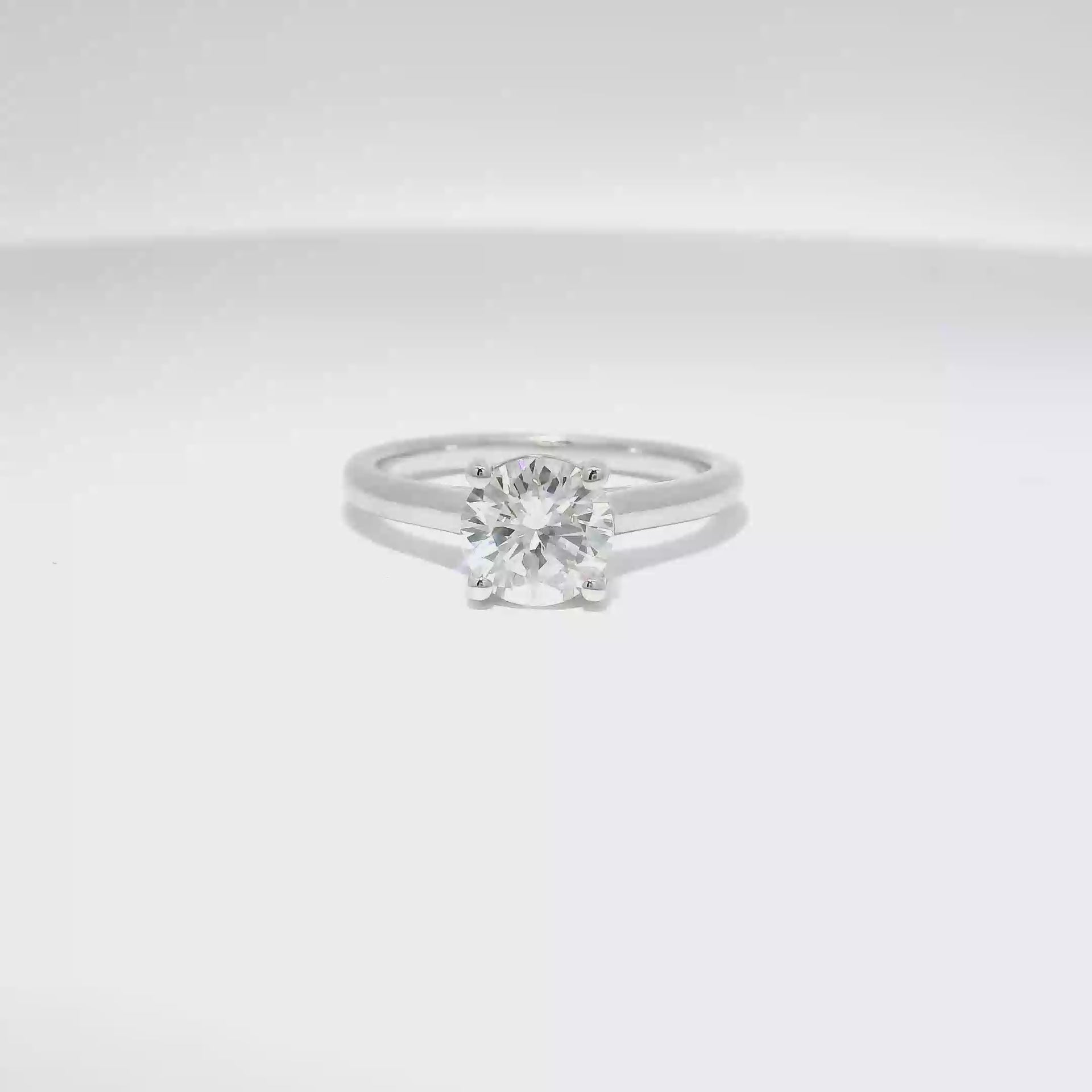 1.25ct Natural Round Diamond in 14K White Gold Cathedral Mounting