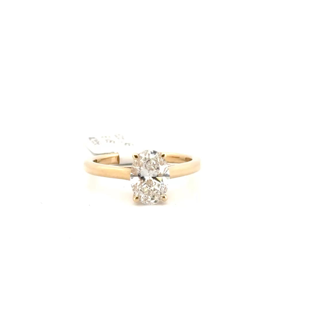 1.52ct. E VS1 Lab Grown Oval Solitaire Set in 14K Yellow Gold Sz 7