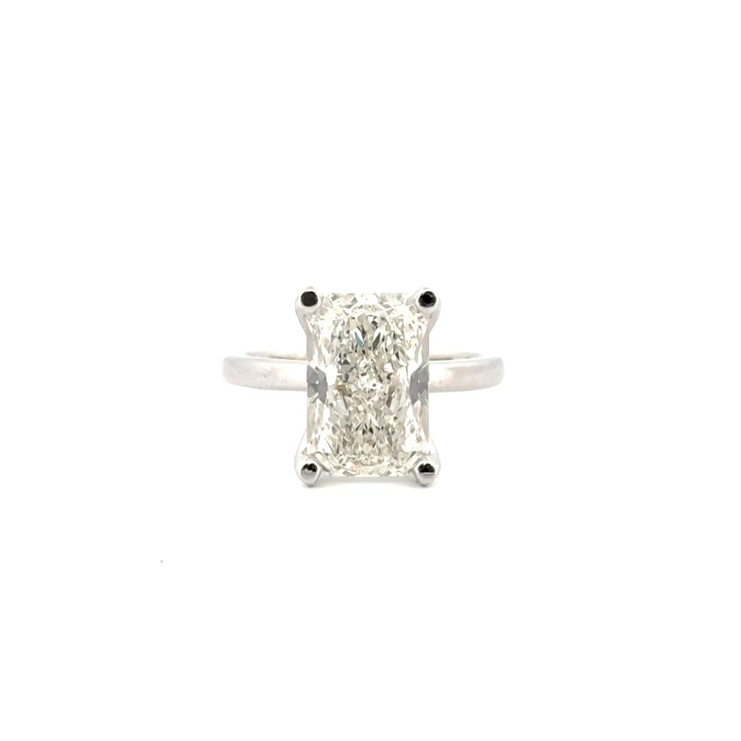 5.02ct. G VS1 Lab Grown Radiant Solitaire Set in 14K White Gold Mounting