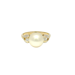 Pearl Fashion Ring in 18k Yellow Gold with Diamond Accents Sz 6 1/2